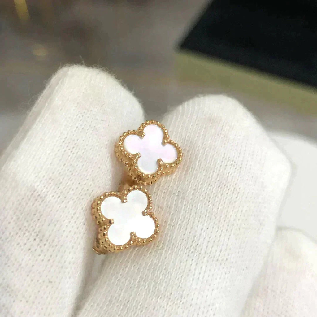 [Shinejoy]Boucles d'oreilles CLOVER MINI 9,5 mm blanches en nacre