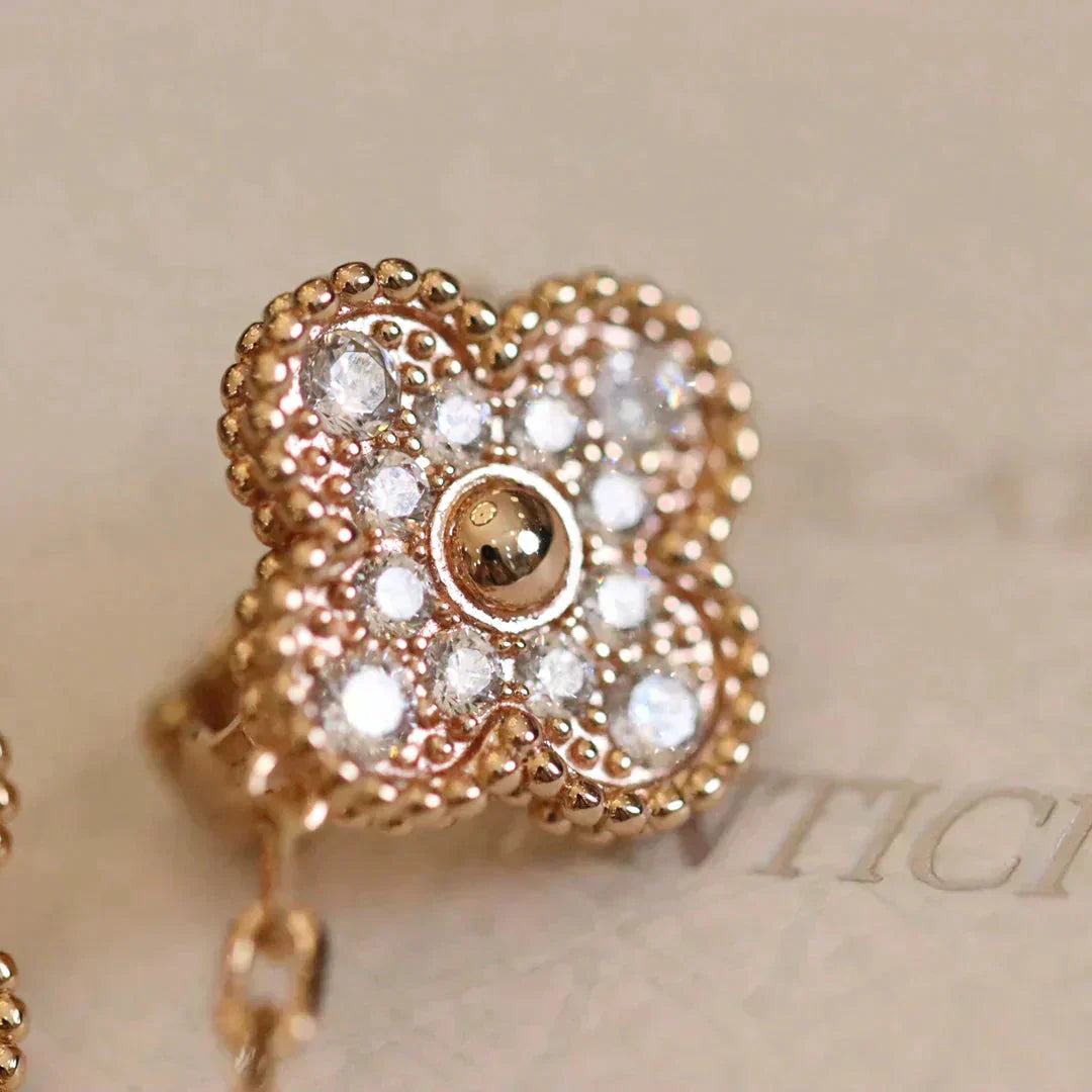 [Shinejoy]CLOVER MEDIUM 1 MOTIFS FUll DIAMOND EARRINGS