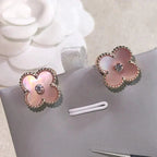 [Shinejoy]CLOVER MEDIUM 1 MOTIFS  PINK MOP DIAMOND EARRINGS