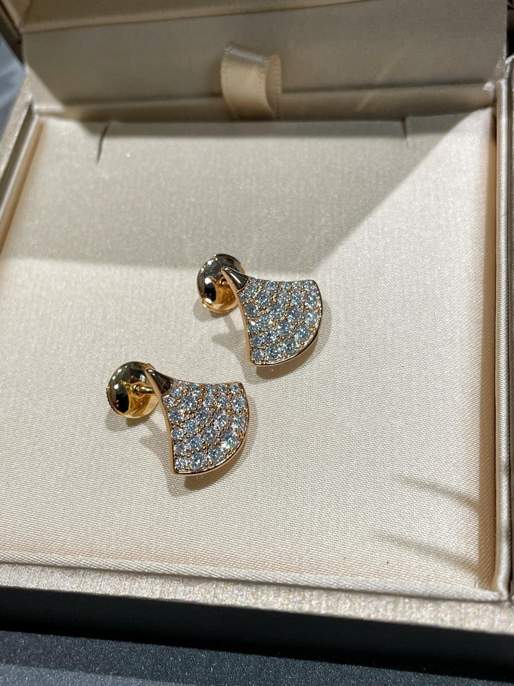 [Shinejoy]DREAM STUD EARRINGS DIAMOND