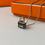 [Shinejoy] COLLIER CONSTANCE NOIR PÉDIENT ROSE OR