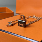 [Shinejoy] COLLIER CONSTANCE NOIR PÉDIENT ROSE OR