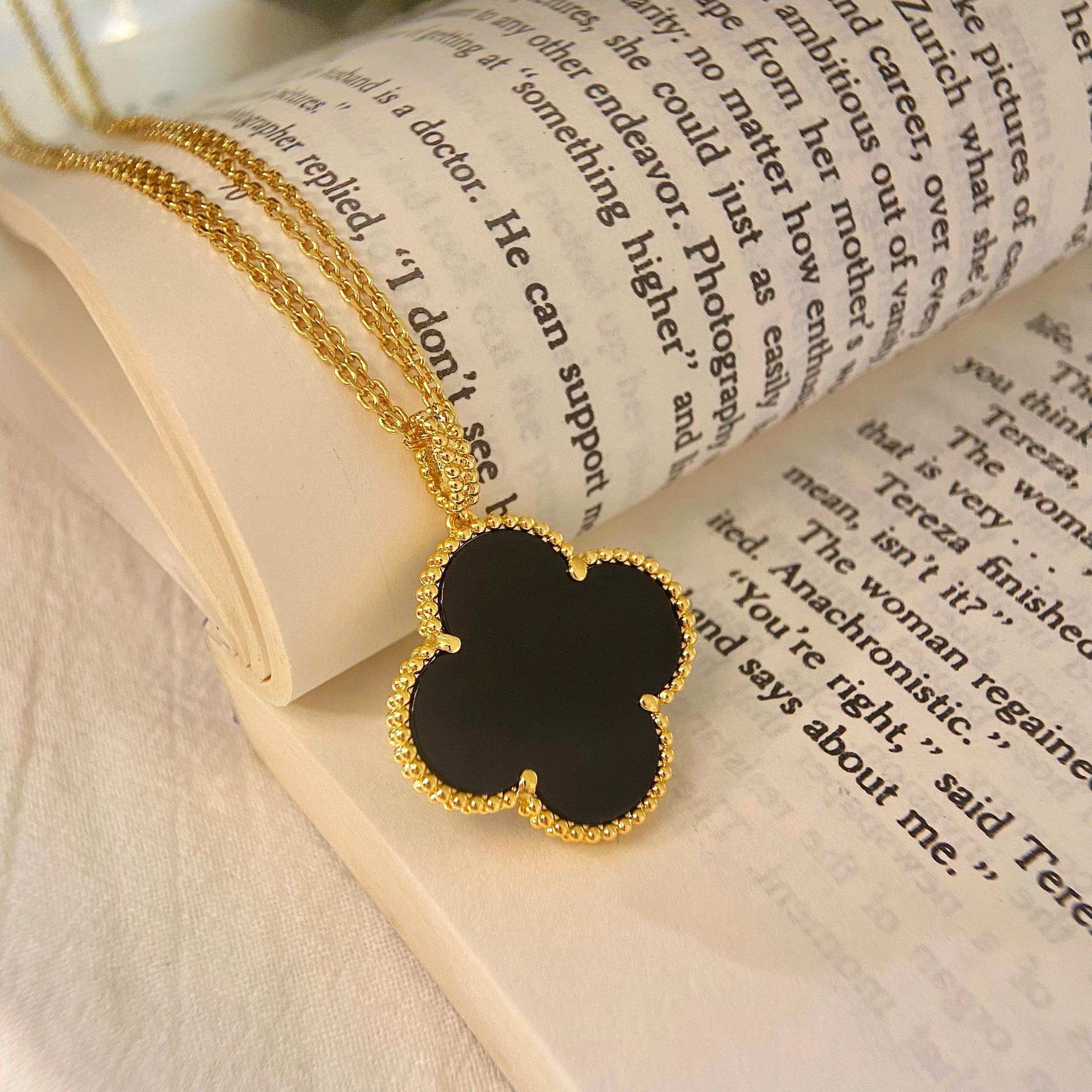 [Shinejoy]CLOVER 25MM NECKLACE GOLD ONYX