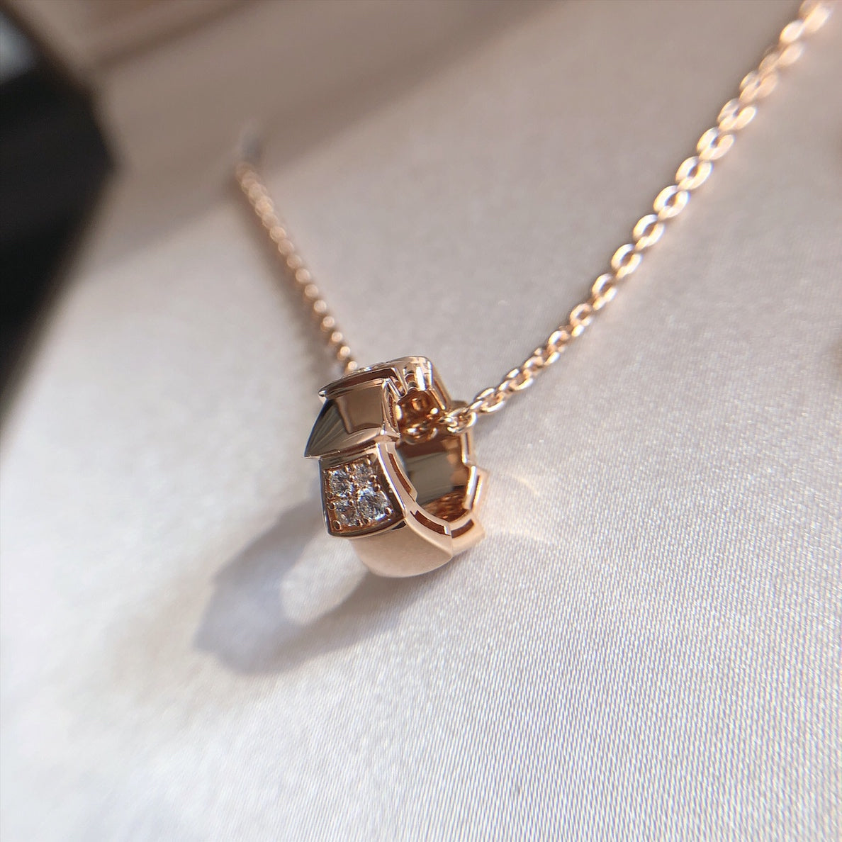 [Shinejoy]SERPENTI PEDANT DIAMOND PINK GOLD NECKLACE