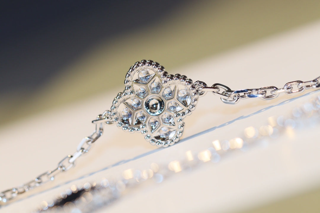 [Shinejoy]CLOVER 20 MOTIFS ONYX DIAMOND SILVER