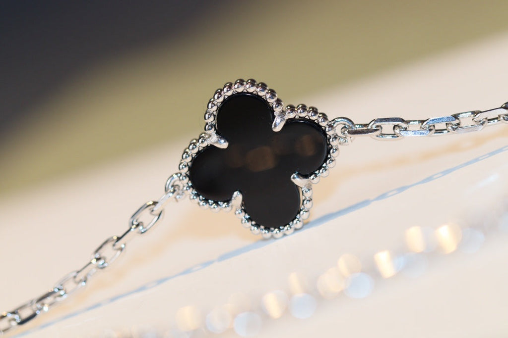 [Shinejoy]CLOVER 20 MOTIFS ONYX DIAMOND SILVER