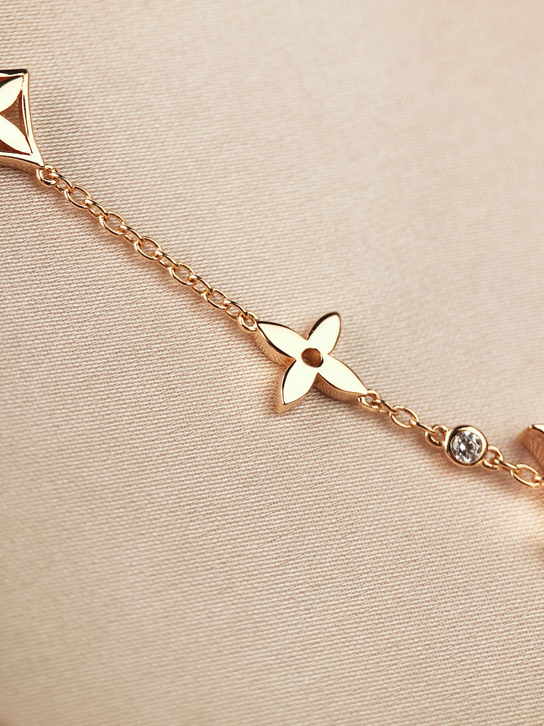 [Shinejoy]STAR AND SUN 7 MOTIFS GOLD BRACELET