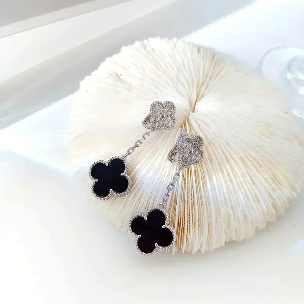 [Shinejoy]CLOVER 2 MOTIFS  DIAMOND ONYX EARRINGS SILVER