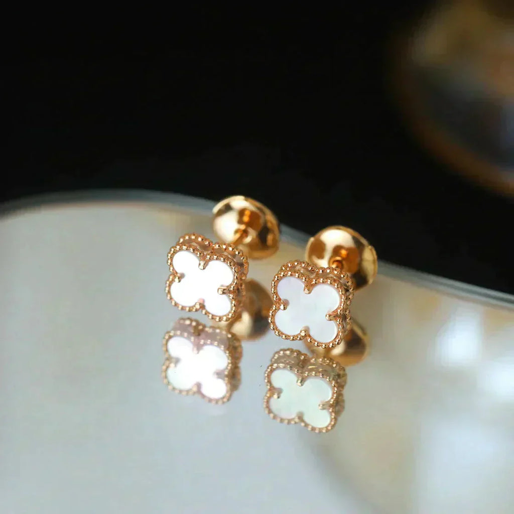 [Shinejoy]Boucles d'oreilles CLOVER MINI 9,5 mm blanches en nacre