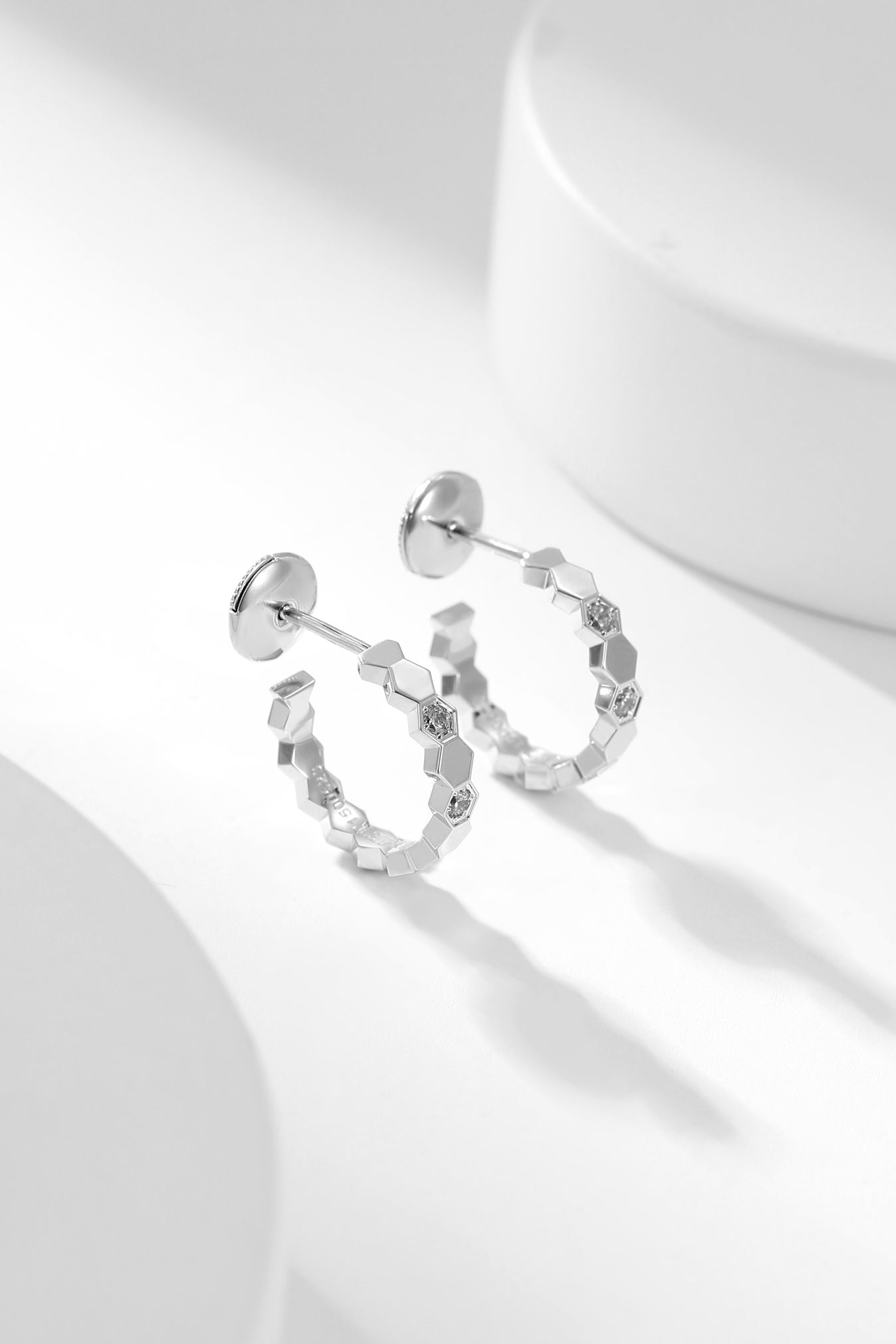[Shinejoy]BEE LOVE DIAMOND HOOP EARRINGS