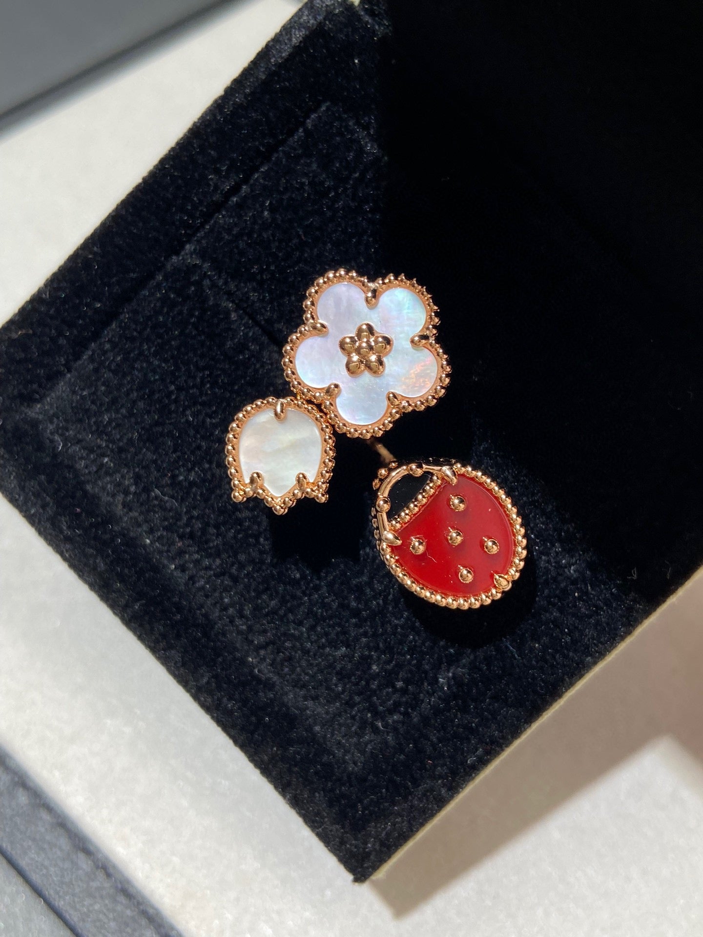[Shinejoy]LUCKY 3 MOTIF ROSE GOLD RING