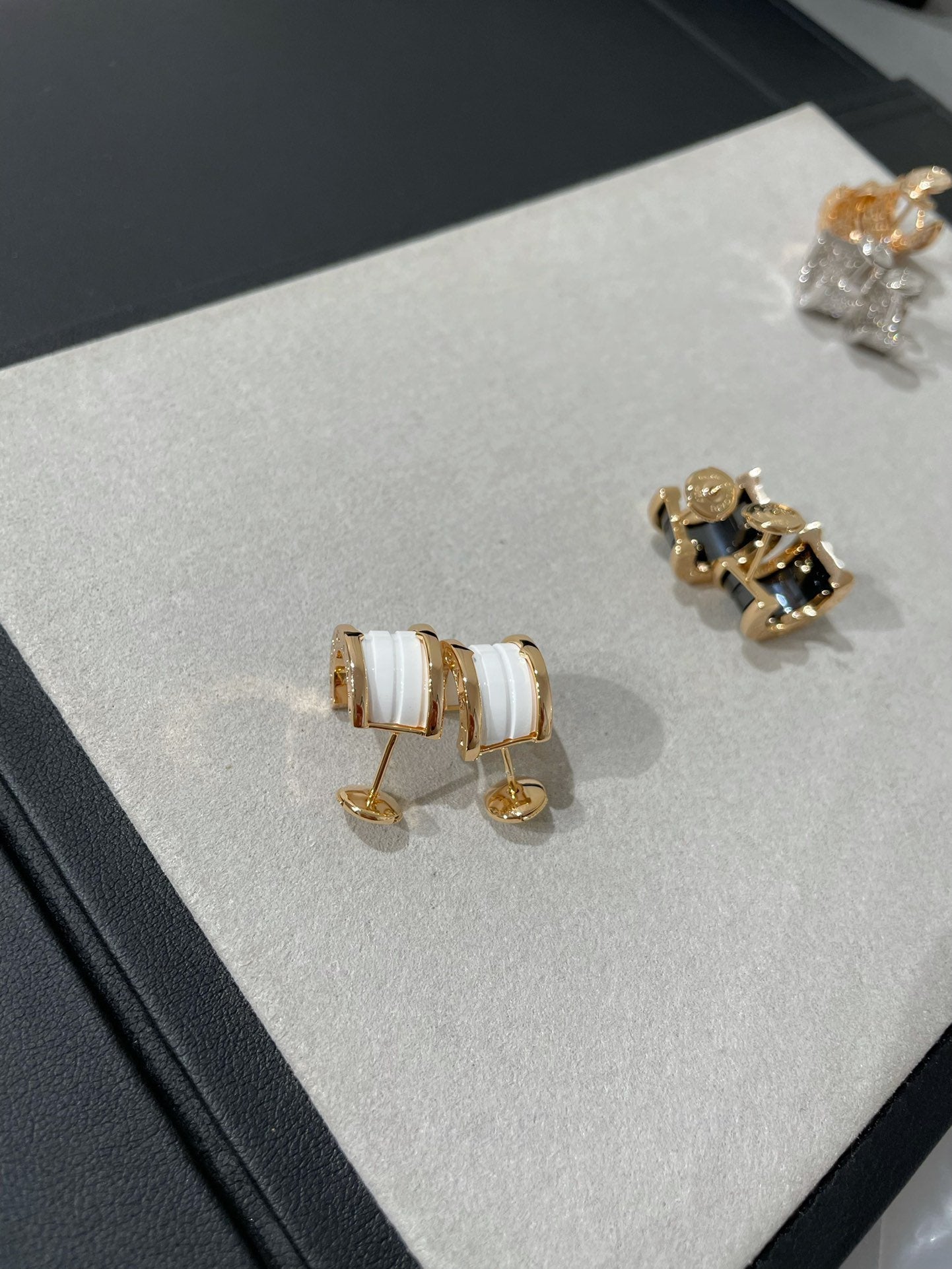 [Shinejoy]ZERO 1 PINK GOLD CERAMIC EARRINGS