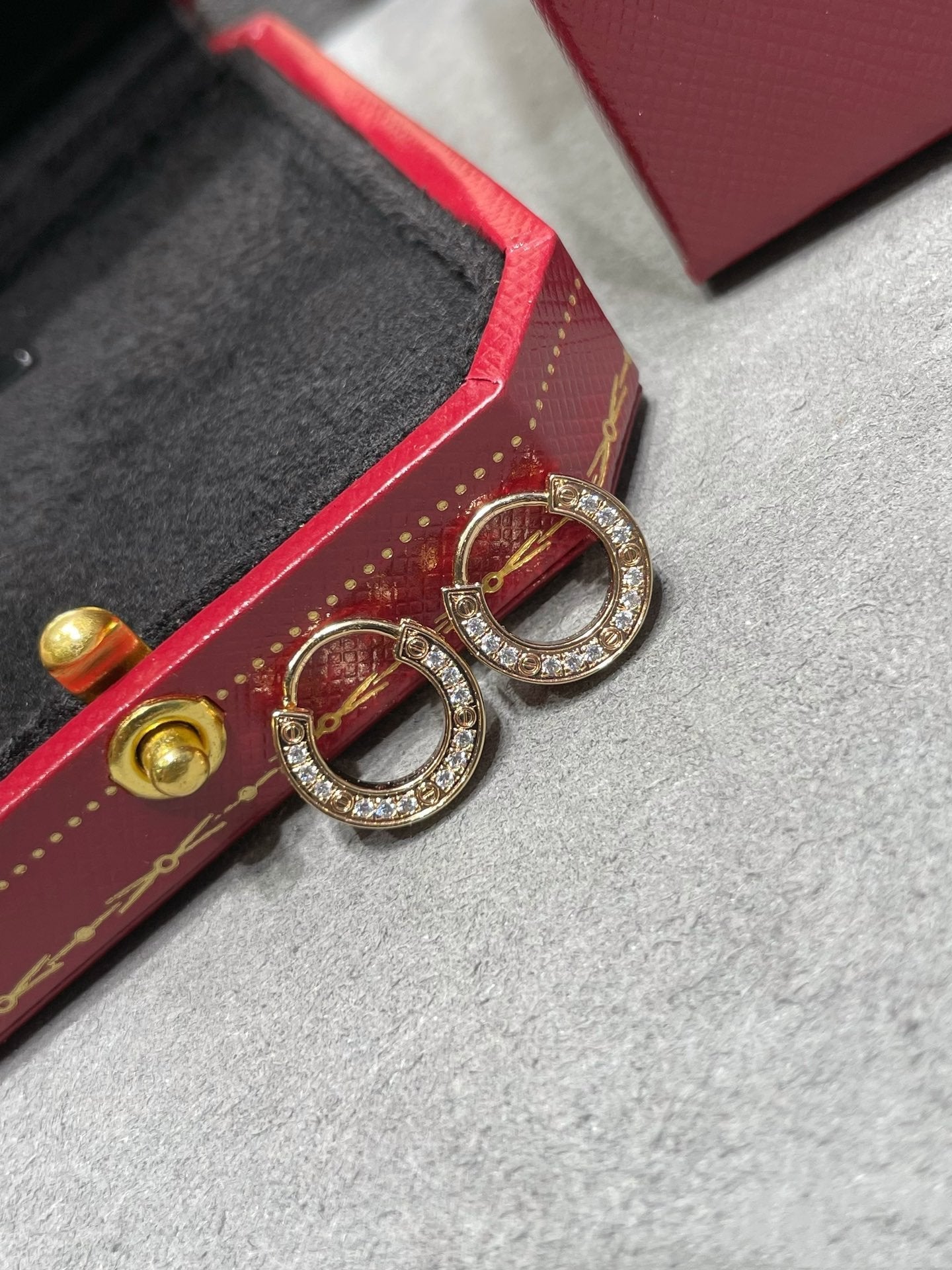 [Shinejoy]LOVE DIAMOND EARRINGS