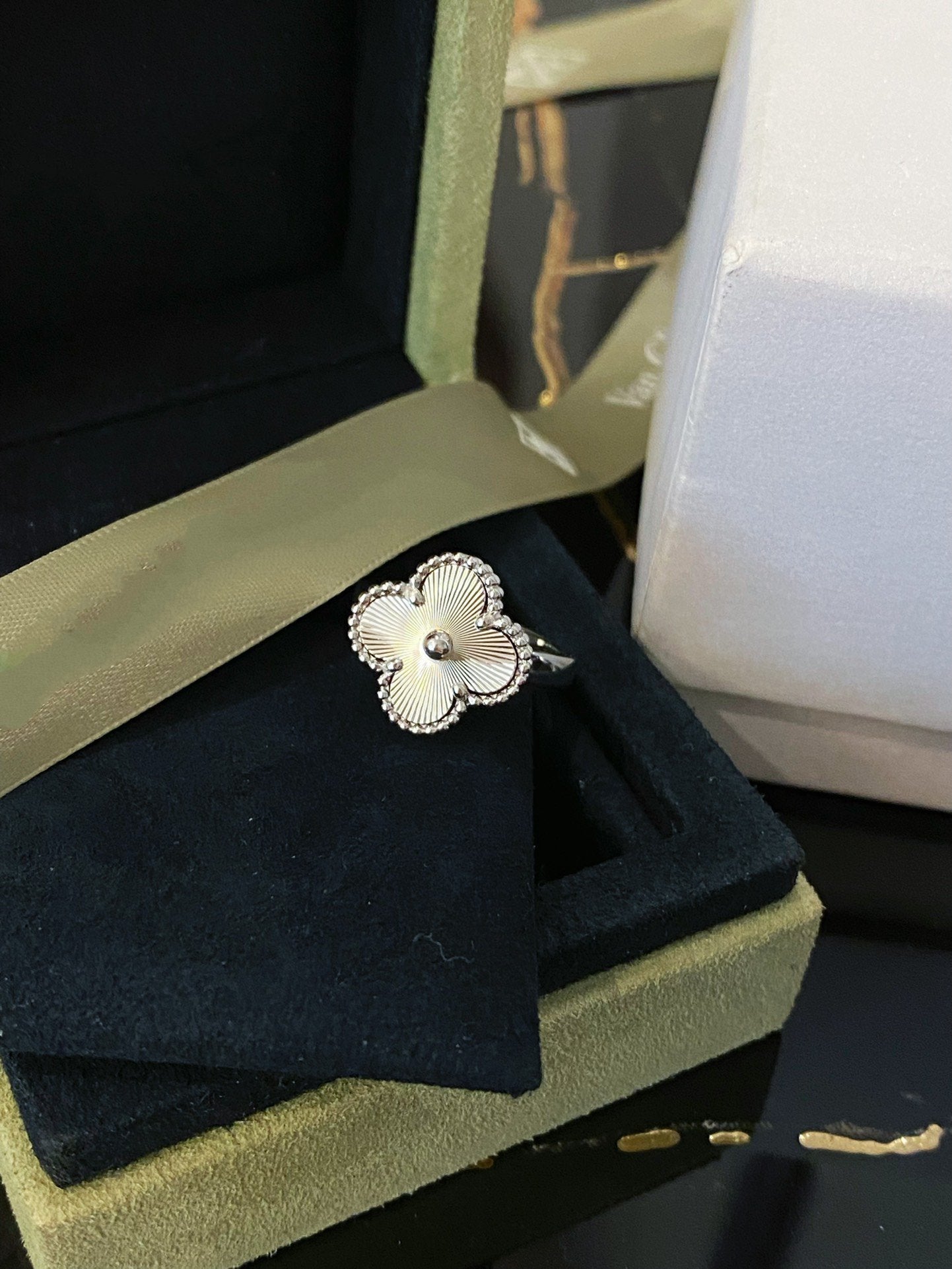 [Shinejoy]CLOVER SILVER RING