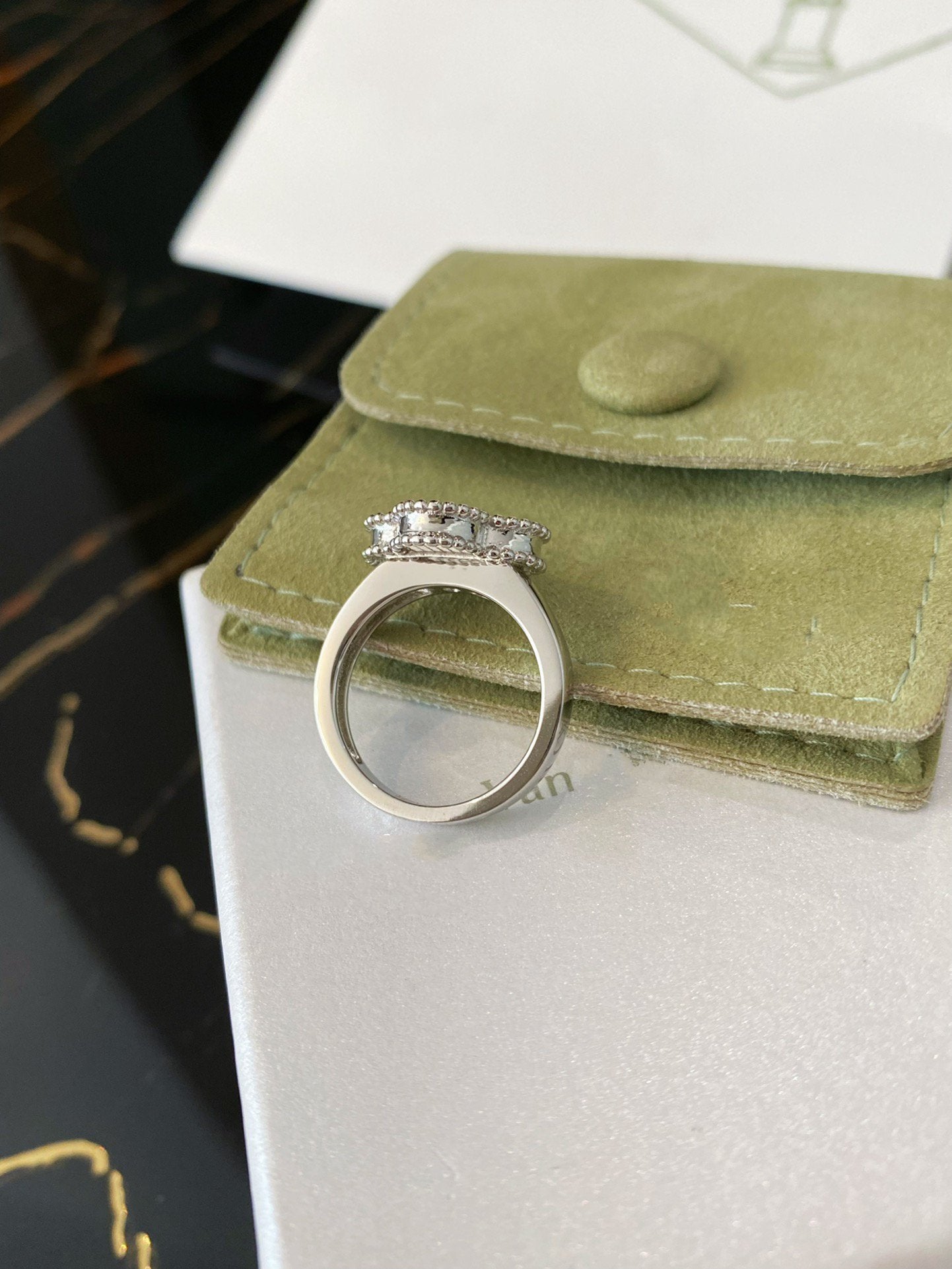 [Shinejoy]CLOVER SILVER RING