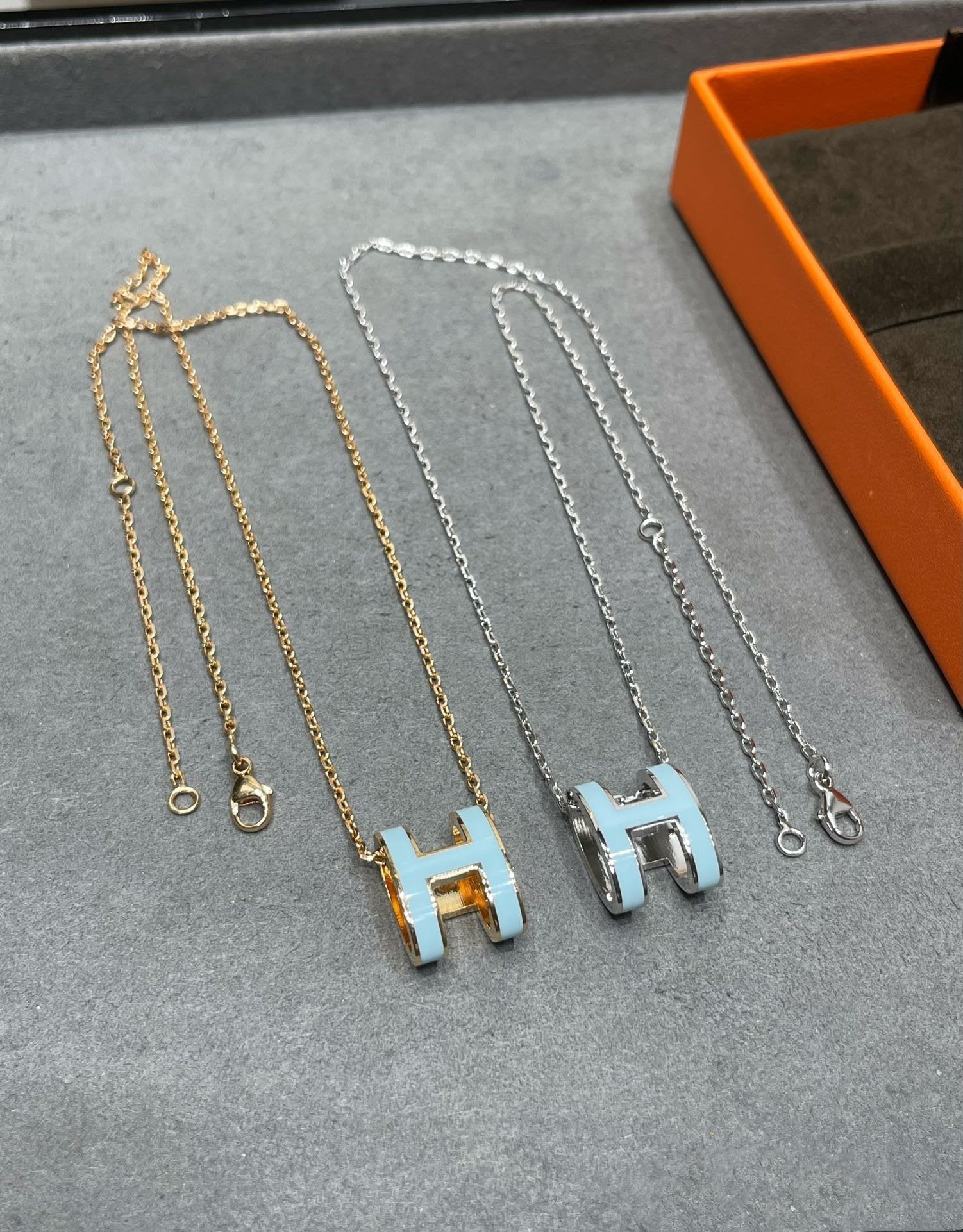 [Shinejoy]POP H SKY BLUE NECKLACE