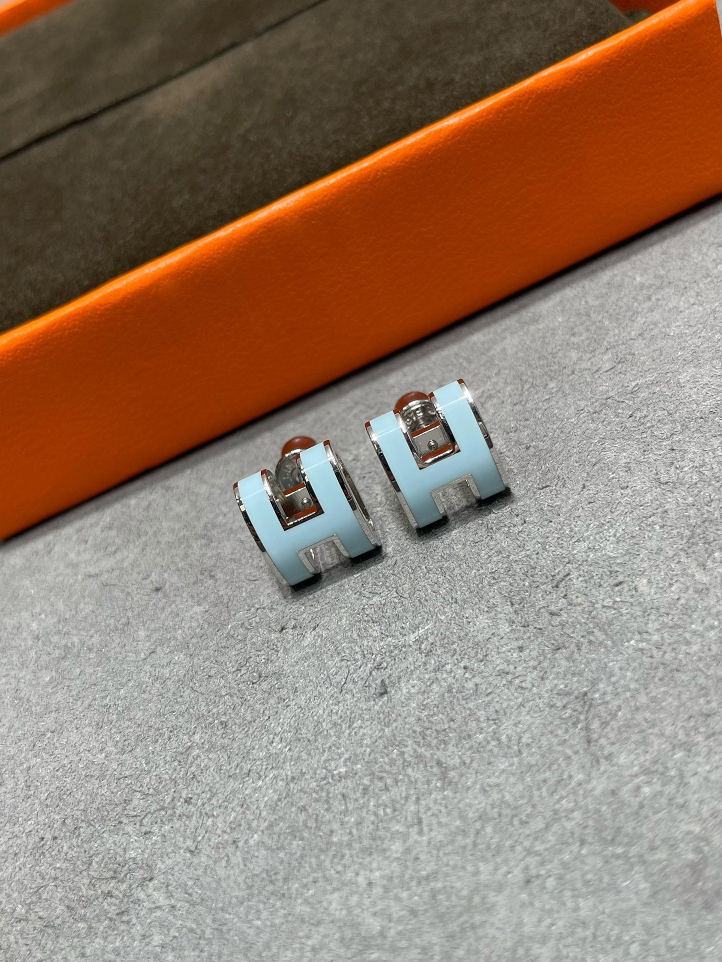 [Shinejoy]POP H SKY BLUE STUD EARRINGS
