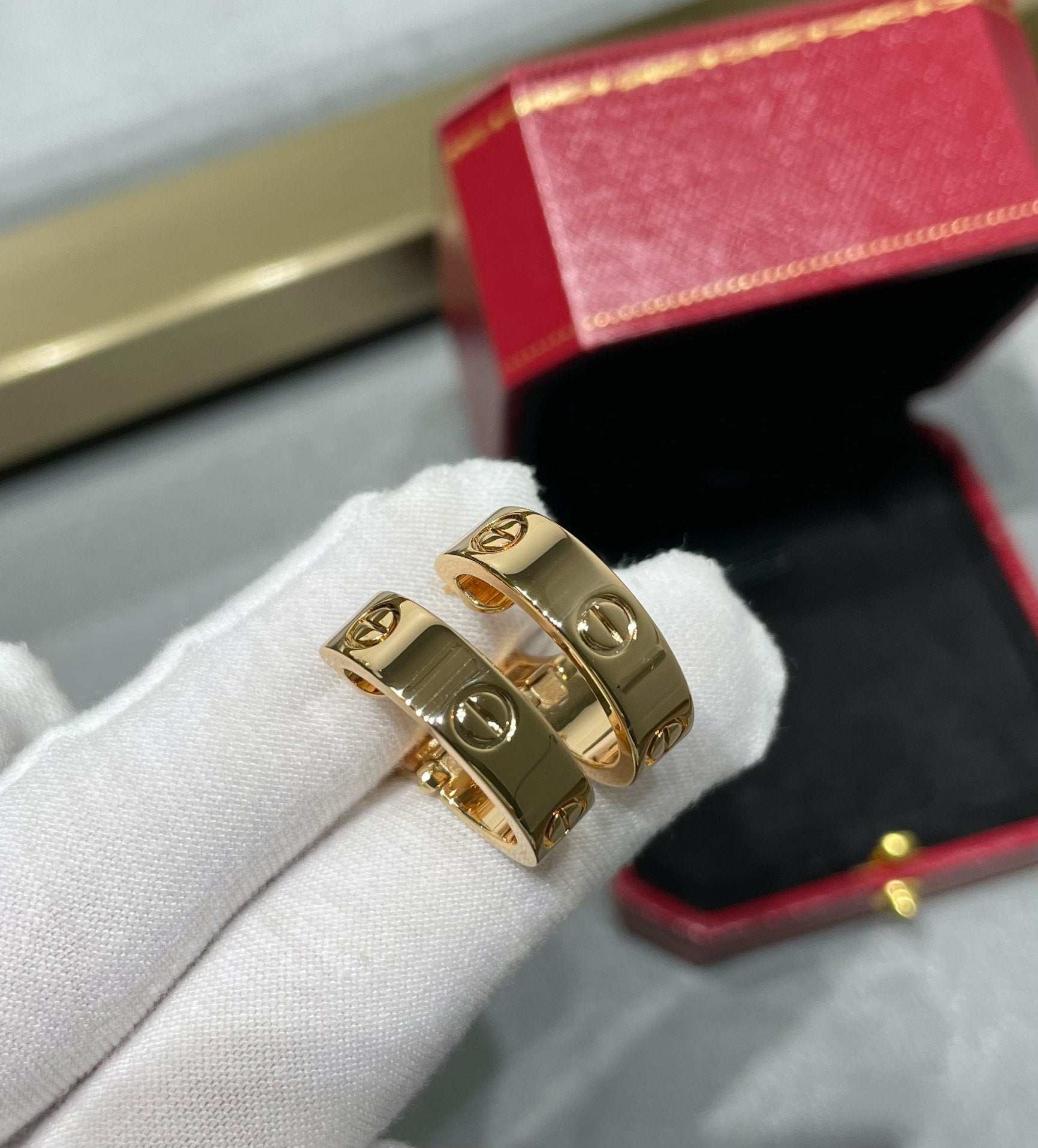 [Shinejoy]LOVE 5.5MM EARRINGS