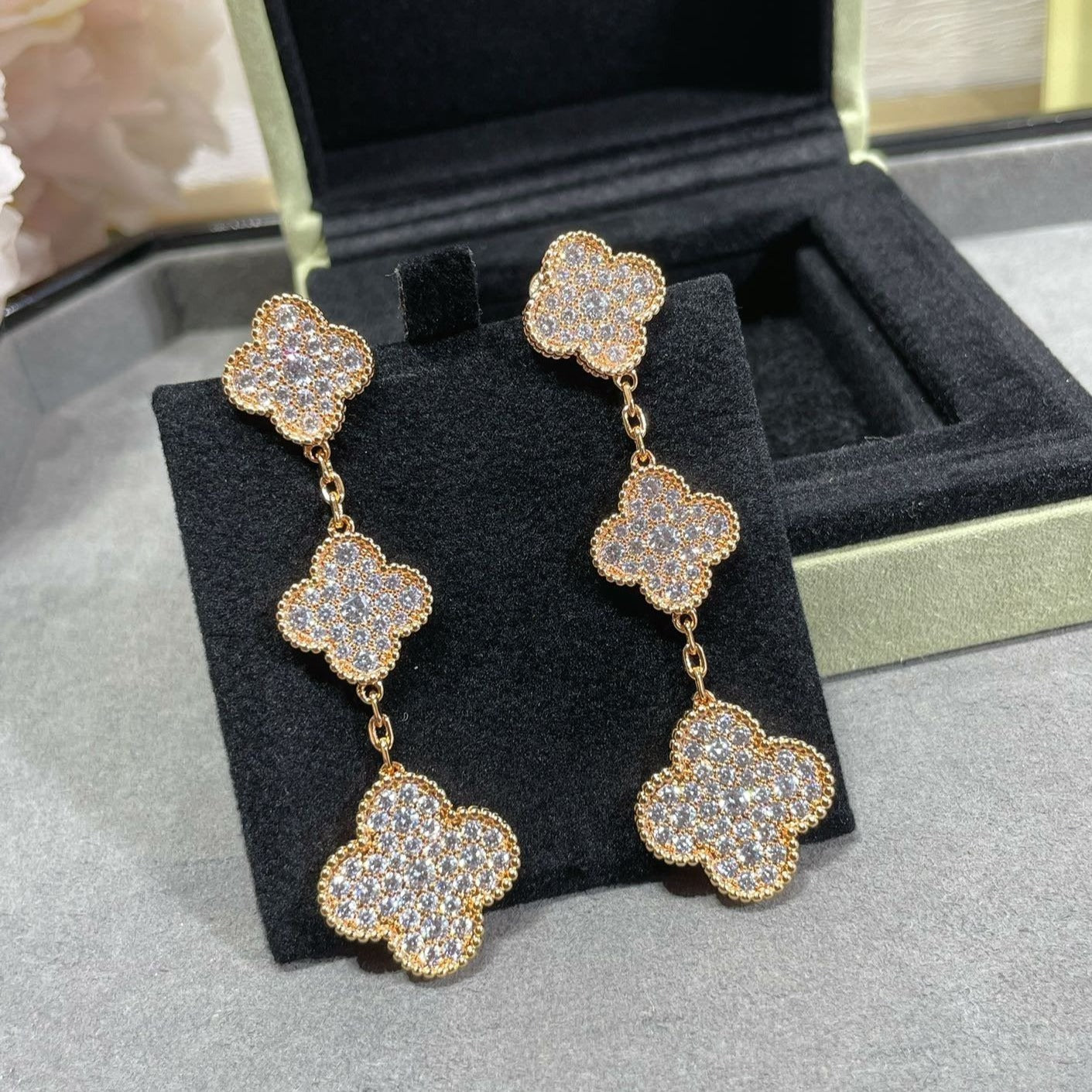 [Shinejoy]CLOVER 3 MOTIFS DIAMOND PAVED ROSE GOLD EARRINGS