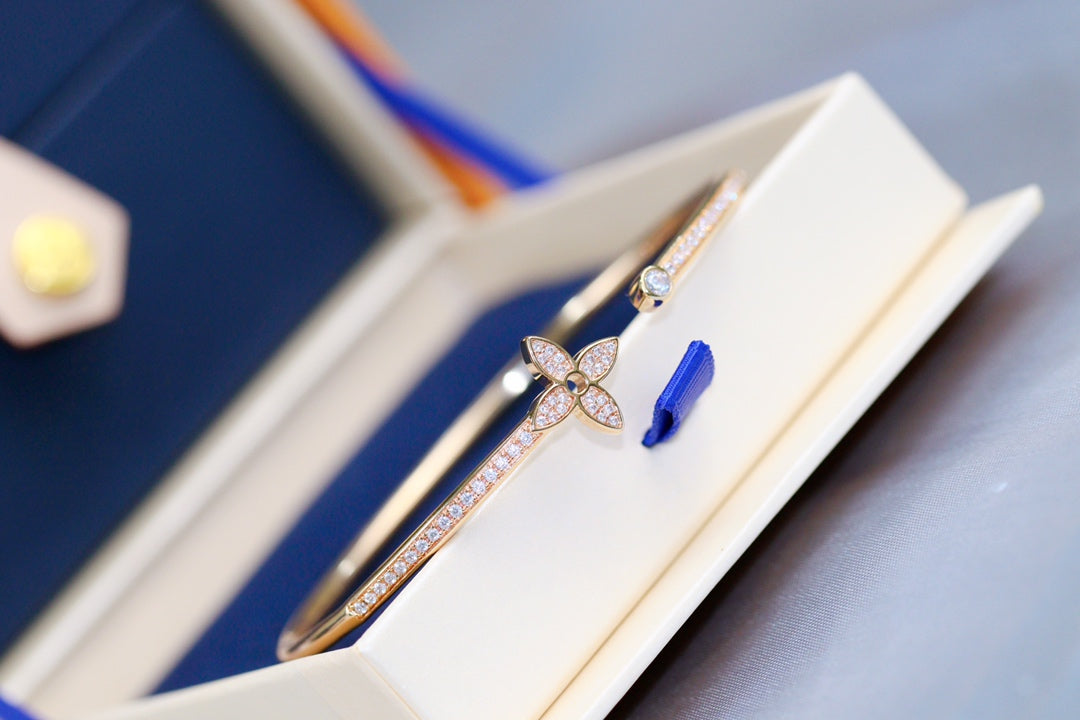 [Shinejoy]IDYLLE PINK GOLD OPEN BRACELET DIAMOND PAVED