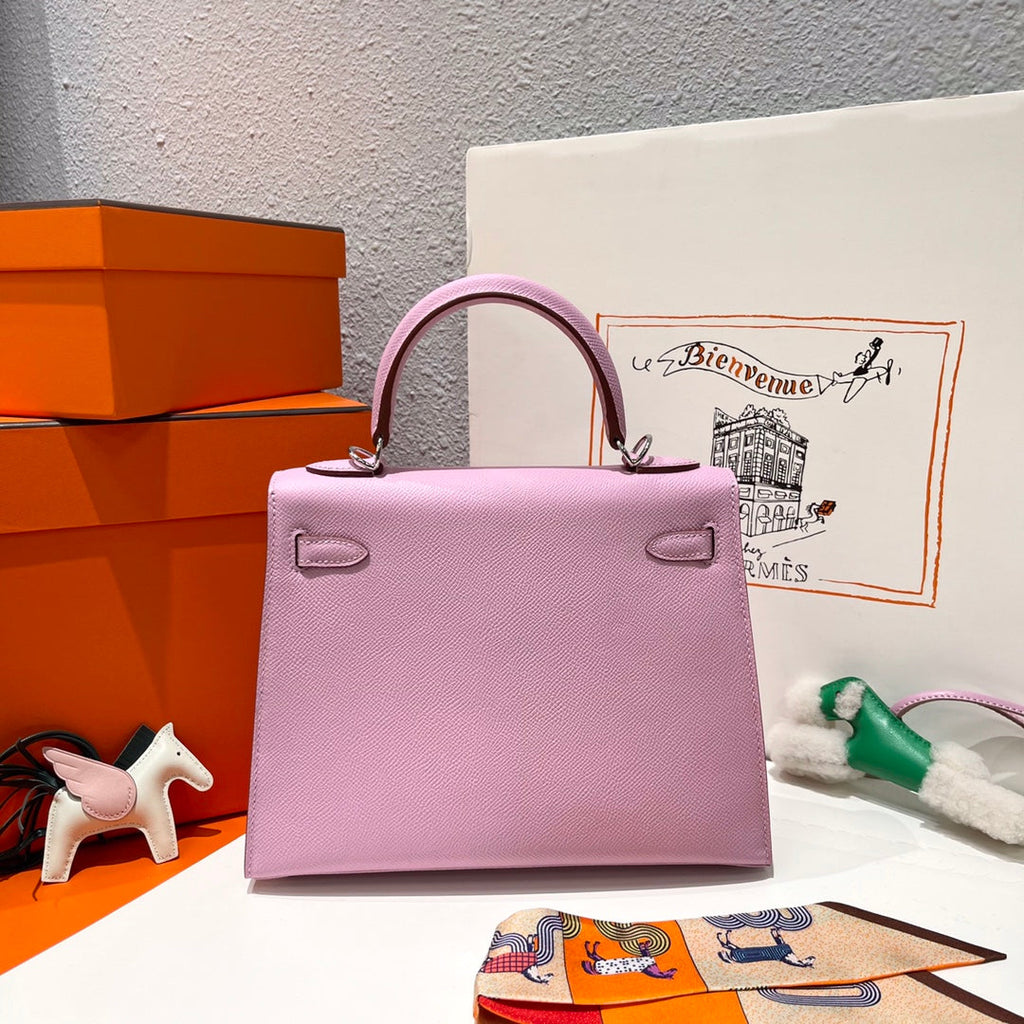 HM KELLY 25CM CUIR EPSOM ROSE FERMOIR ARGENTÉ