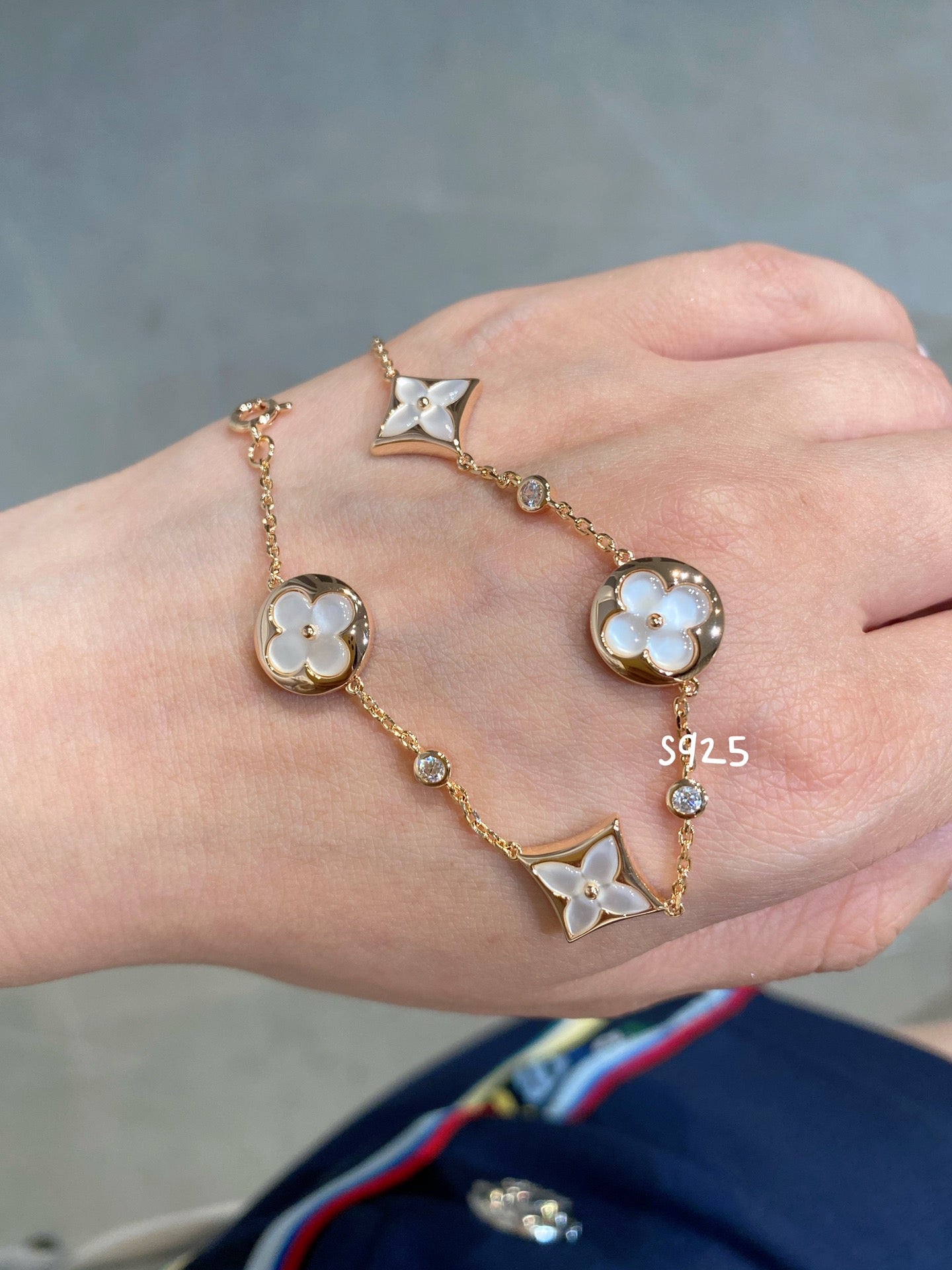 [Shinejoy]STAR AND SUN 4 MOTIF WHITE MOP PINK GOLD BRACELET