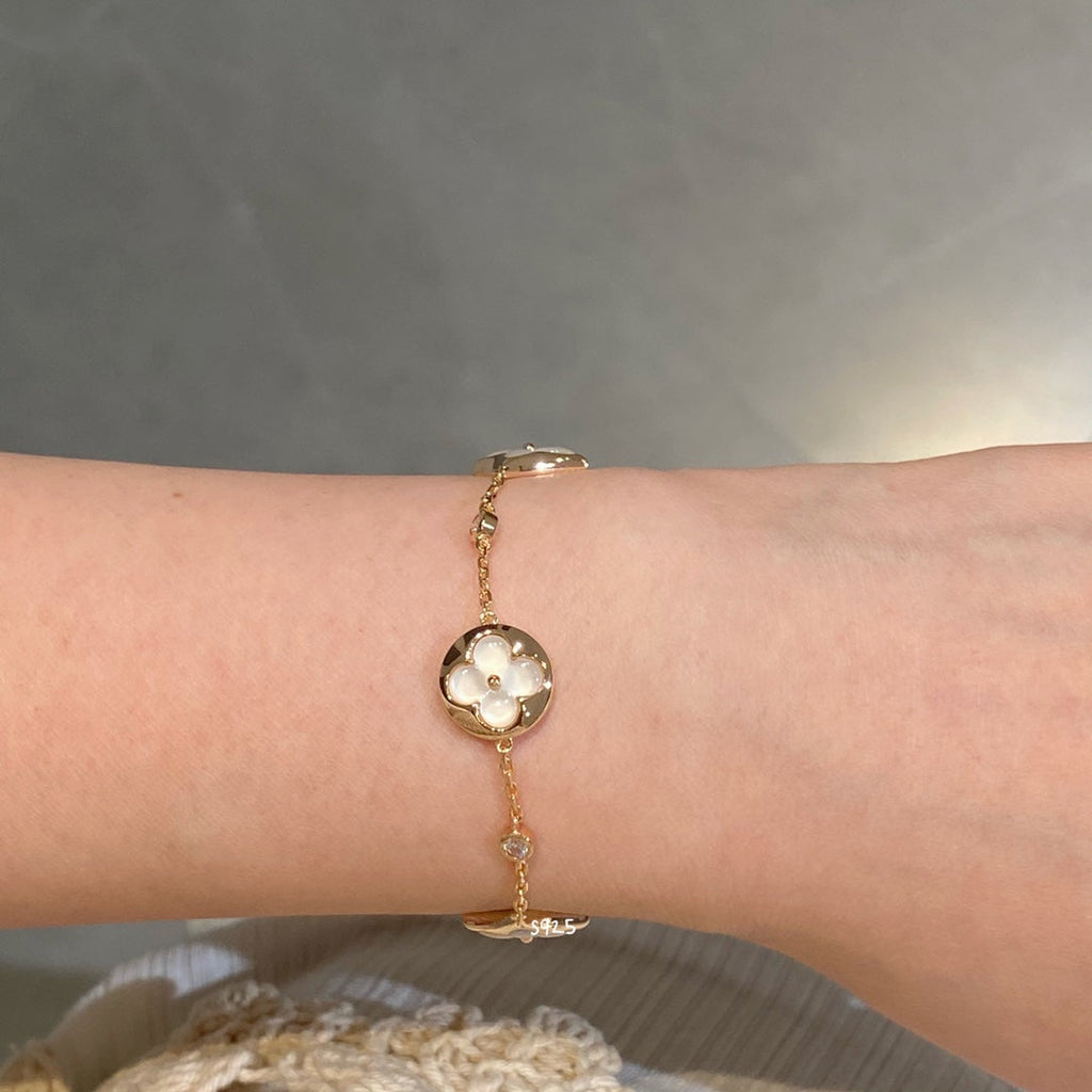 [Shinejoy]STAR AND SUN 4 MOTIF WHITE MOP PINK GOLD BRACELET