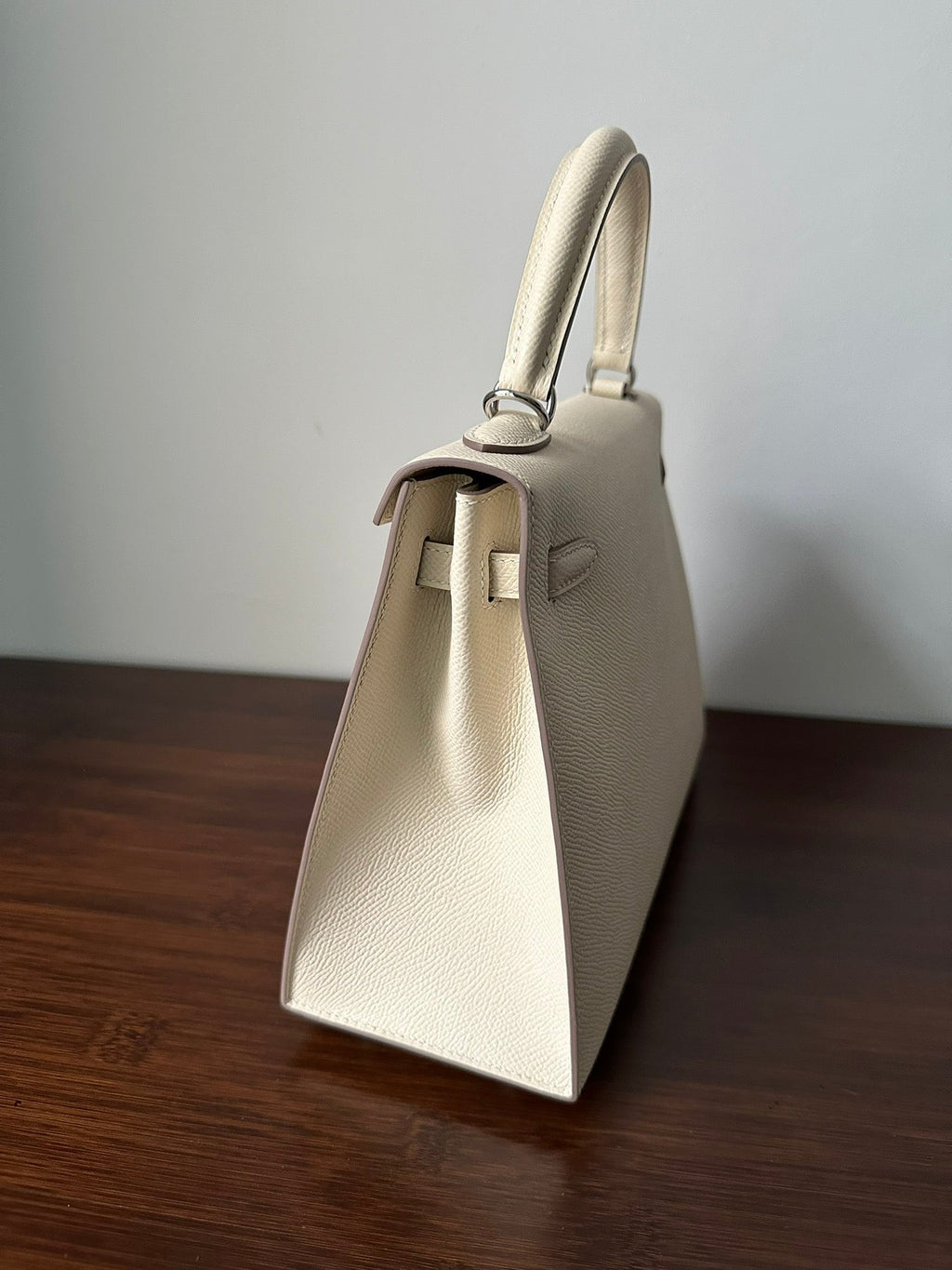 HM KELLY 25CM BLANC EPSOM FERMOIR ARGENTÉ