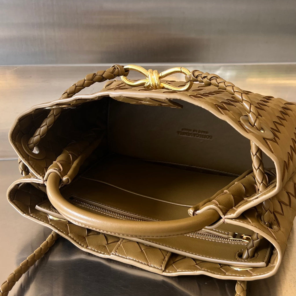 BV スモール アンダモ 25cm ブラウン ラムスキン