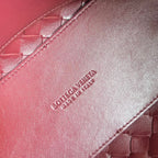 BV スモール アンダモ 25cm ダークレッド ラムスキン