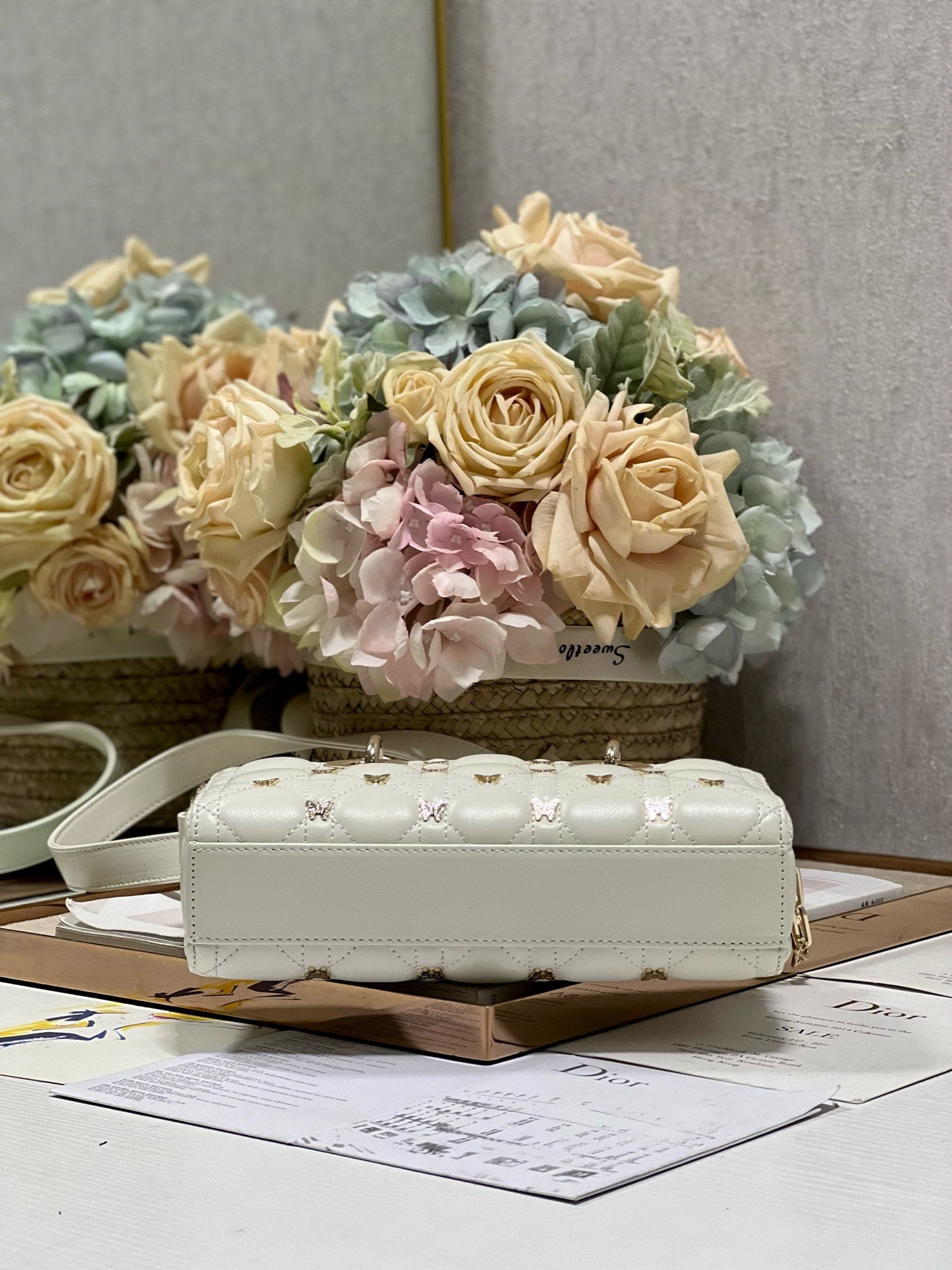 スモール レディ D-JOY 22 バタフライ スタッド ホワイト ラムスキン