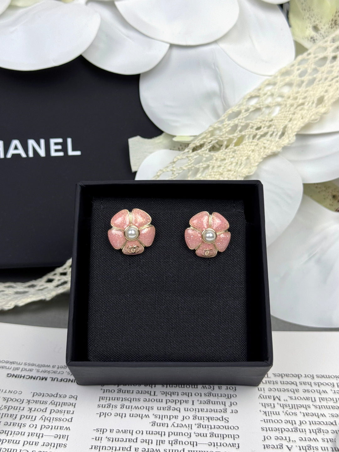 [Shinejoy]26C Pink Camellia Pearl Enamel Stud Earrings