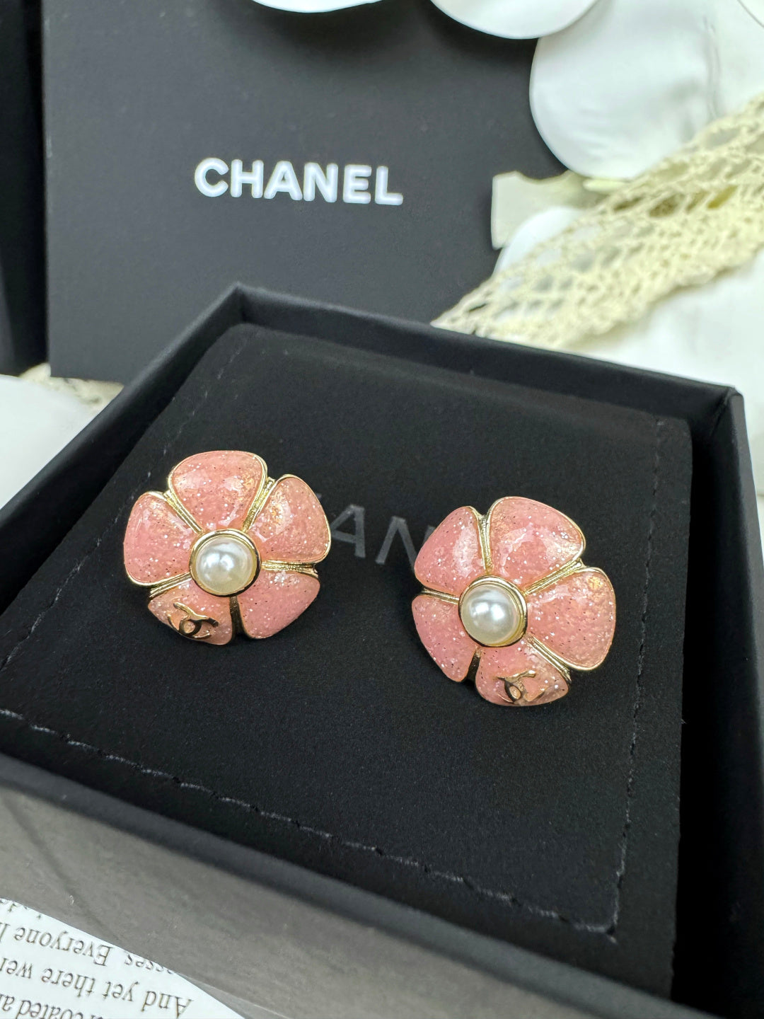 [Shinejoy]26C Pink Camellia Pearl Enamel Stud Earrings