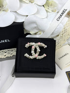 [Shinejoy] Broche double C en forme de cornet de glace émaillé rose et blanc 26C