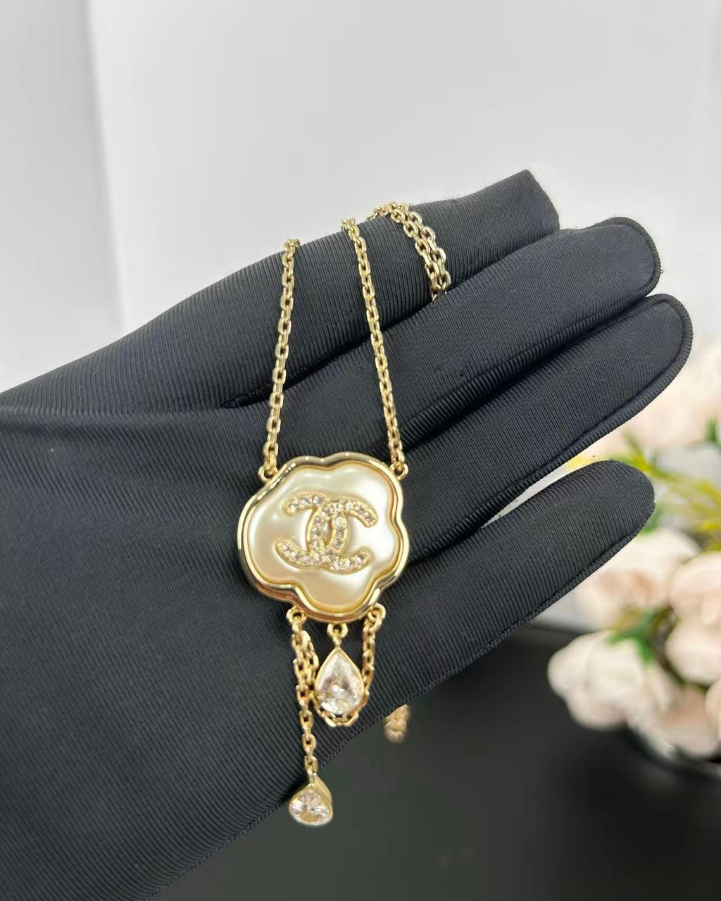 [Shinejoy] Collier pendentif en nacre et diamants Cloud Pearl