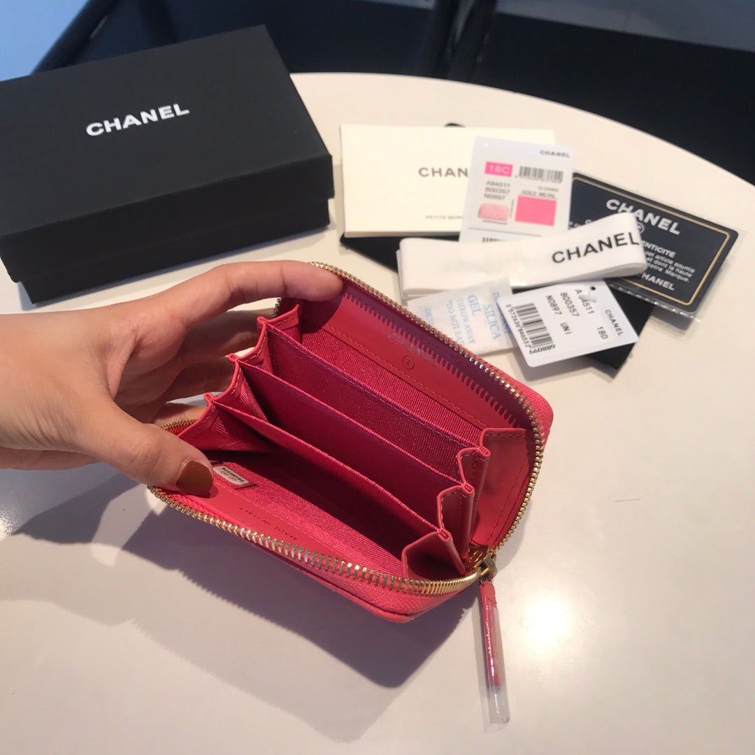 Sac à main zippé CC en cuir de veau rouge et rose, modèle Gold Icon, taille 11.