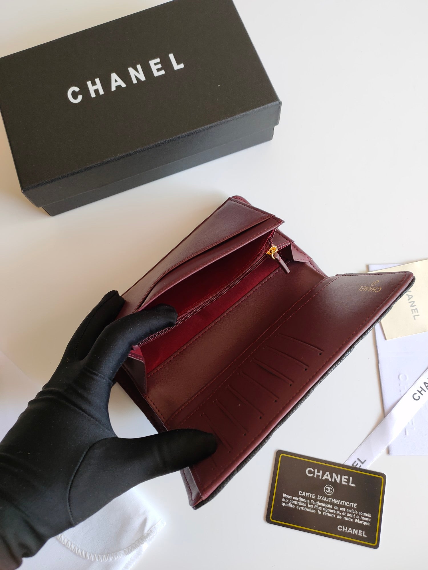 CC ジップ付きロングパース 19 ブラック グレインカーフスキン ゴールドアイコン