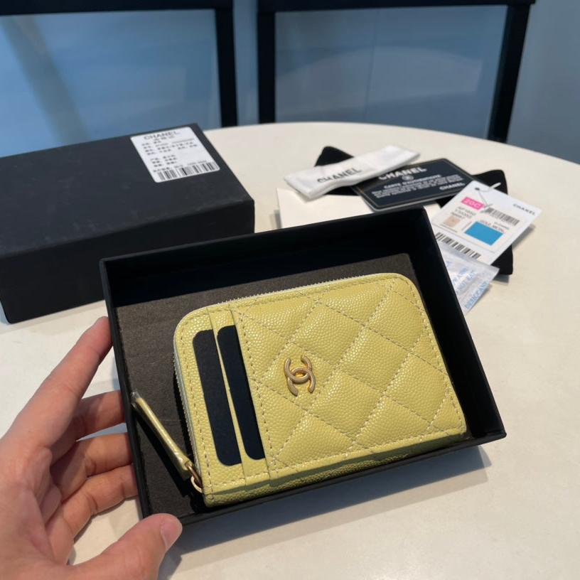 Porte-monnaie zippé CC 11 en cuir de veau grainé jaune