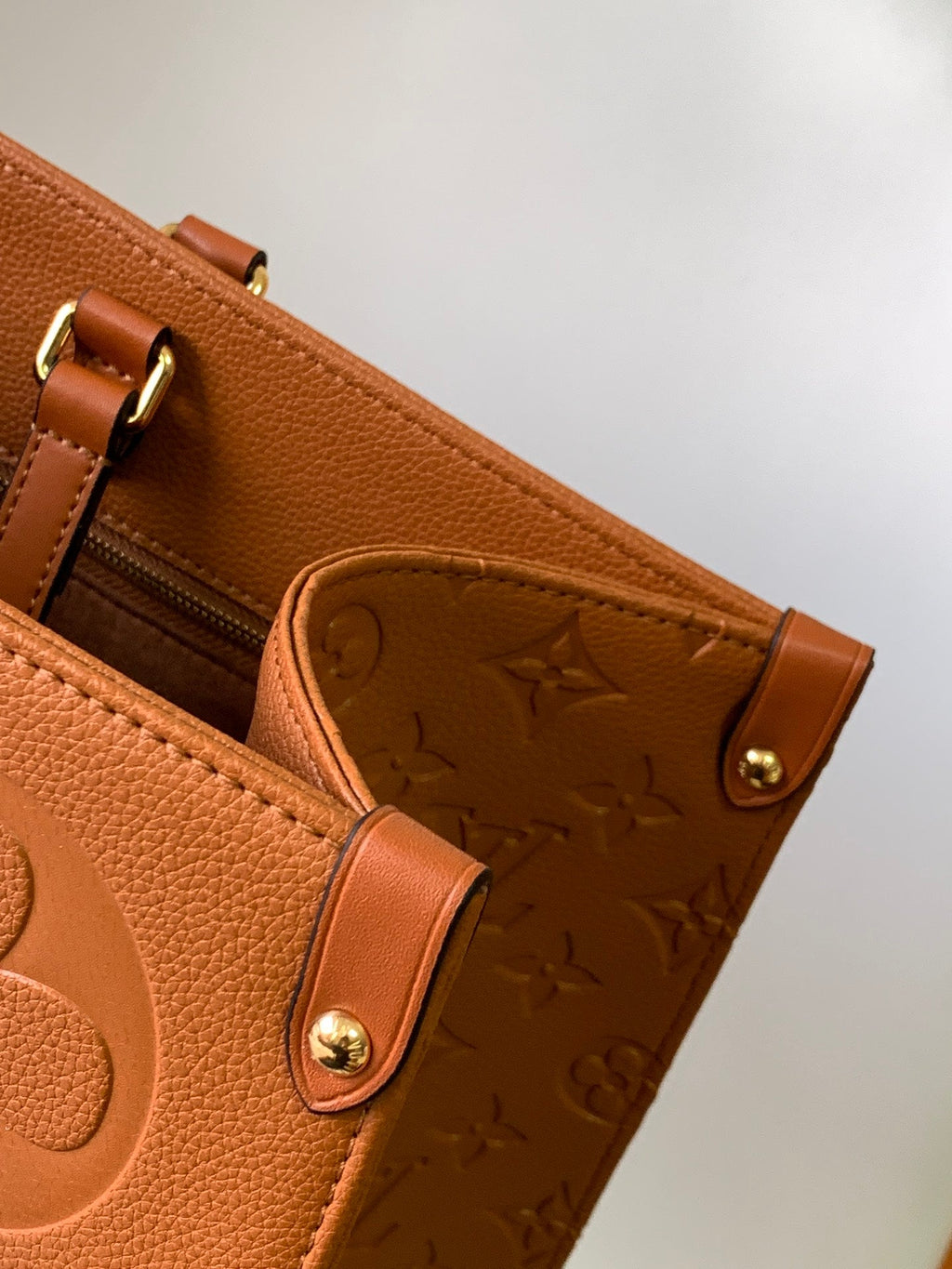 オンザゴー GM 41 ゴールド