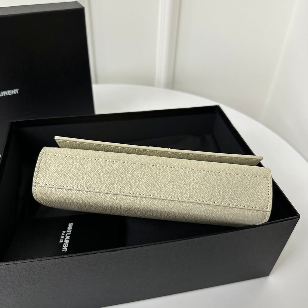 Sac KATE 20 en cuir de veau blanc avec logo doré, taille S