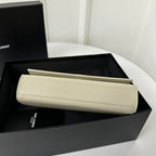 Sac KATE 20 en cuir de veau blanc avec logo doré, taille S