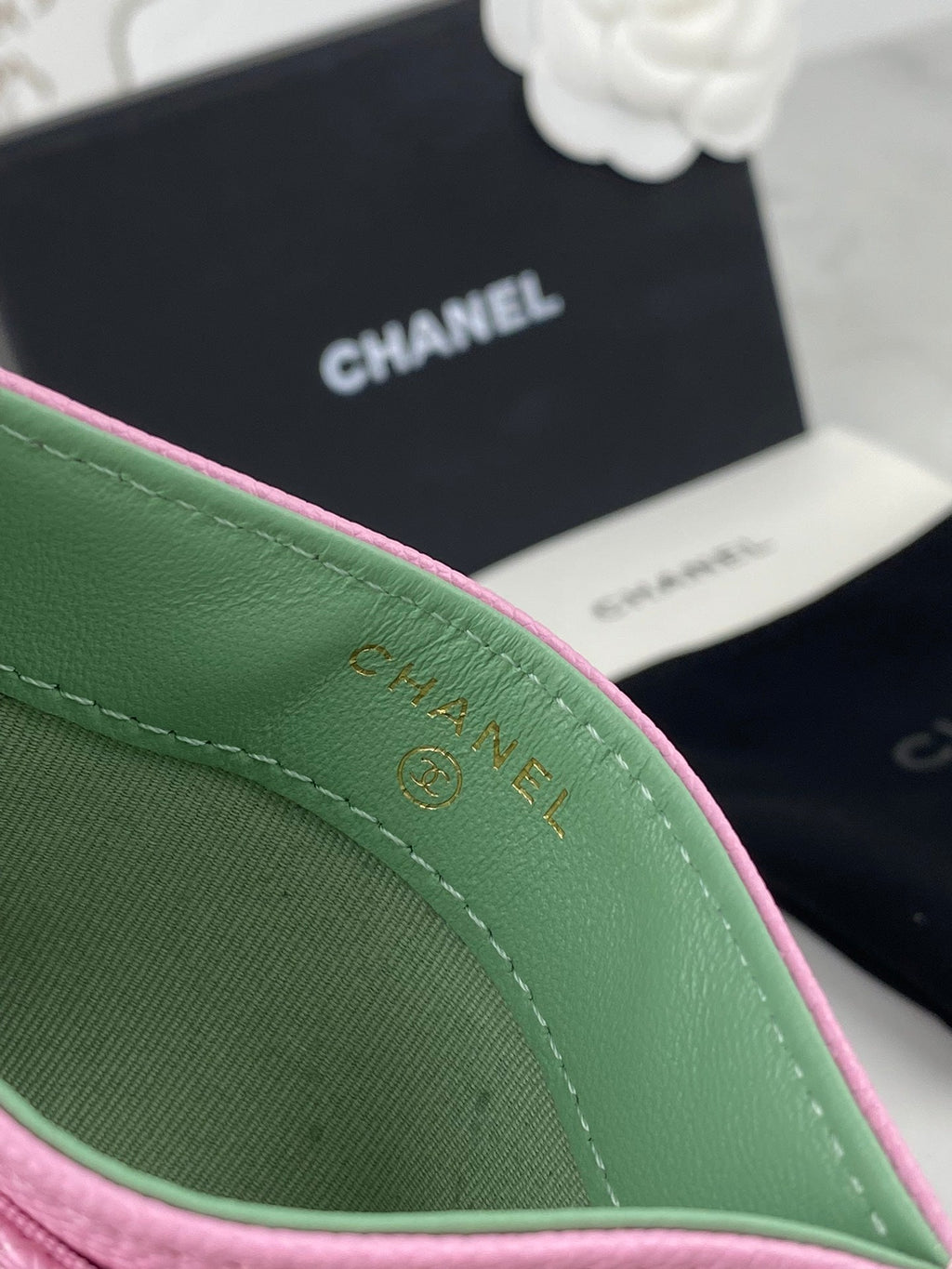 CCカードホルダー 19.5 ピンク グレインカーフスキン ゴールドアイコン