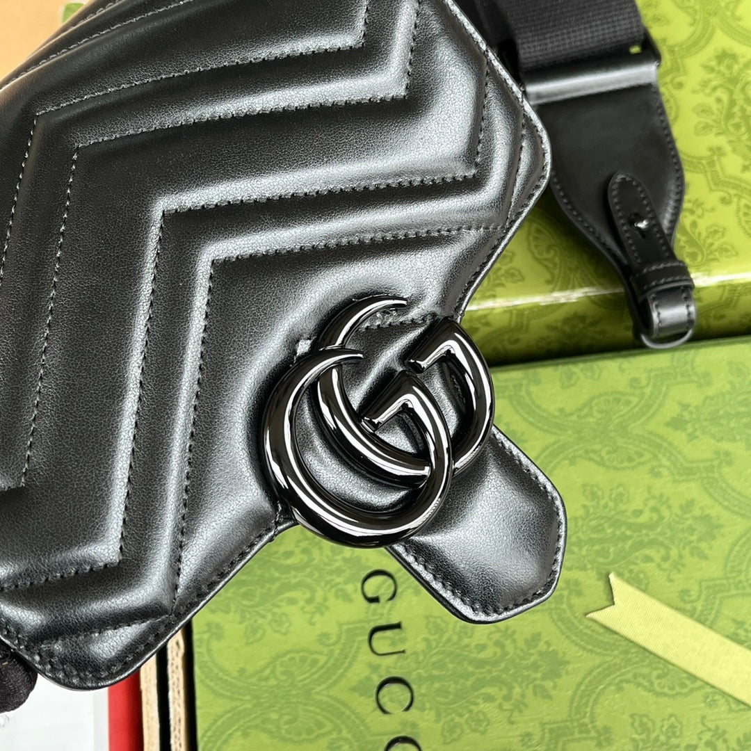 マーモント キルティング ショルダーバッグ 18 ブラック カーフスキン