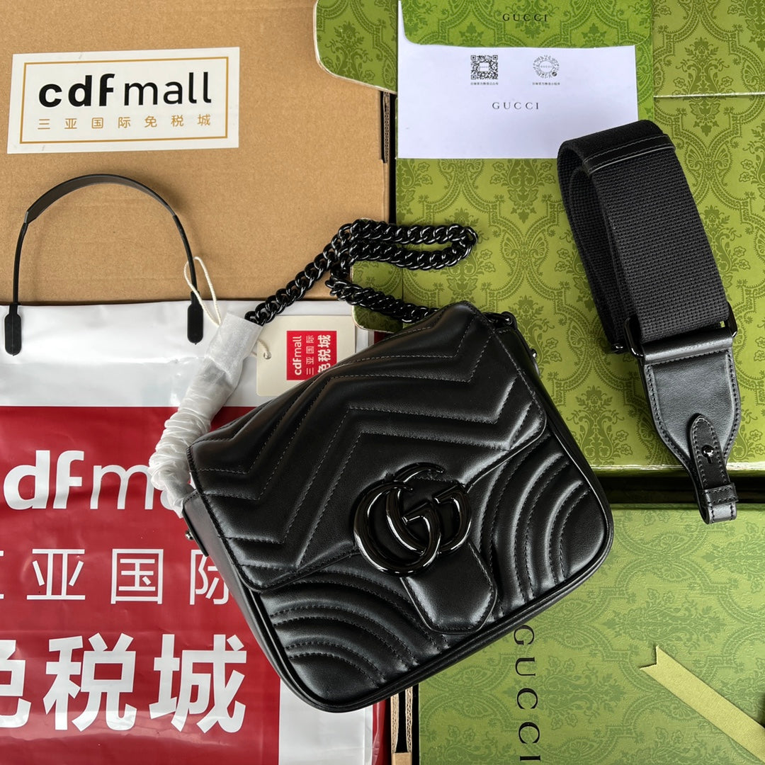 マーモント キルティング ショルダーバッグ 18 ブラック カーフスキン