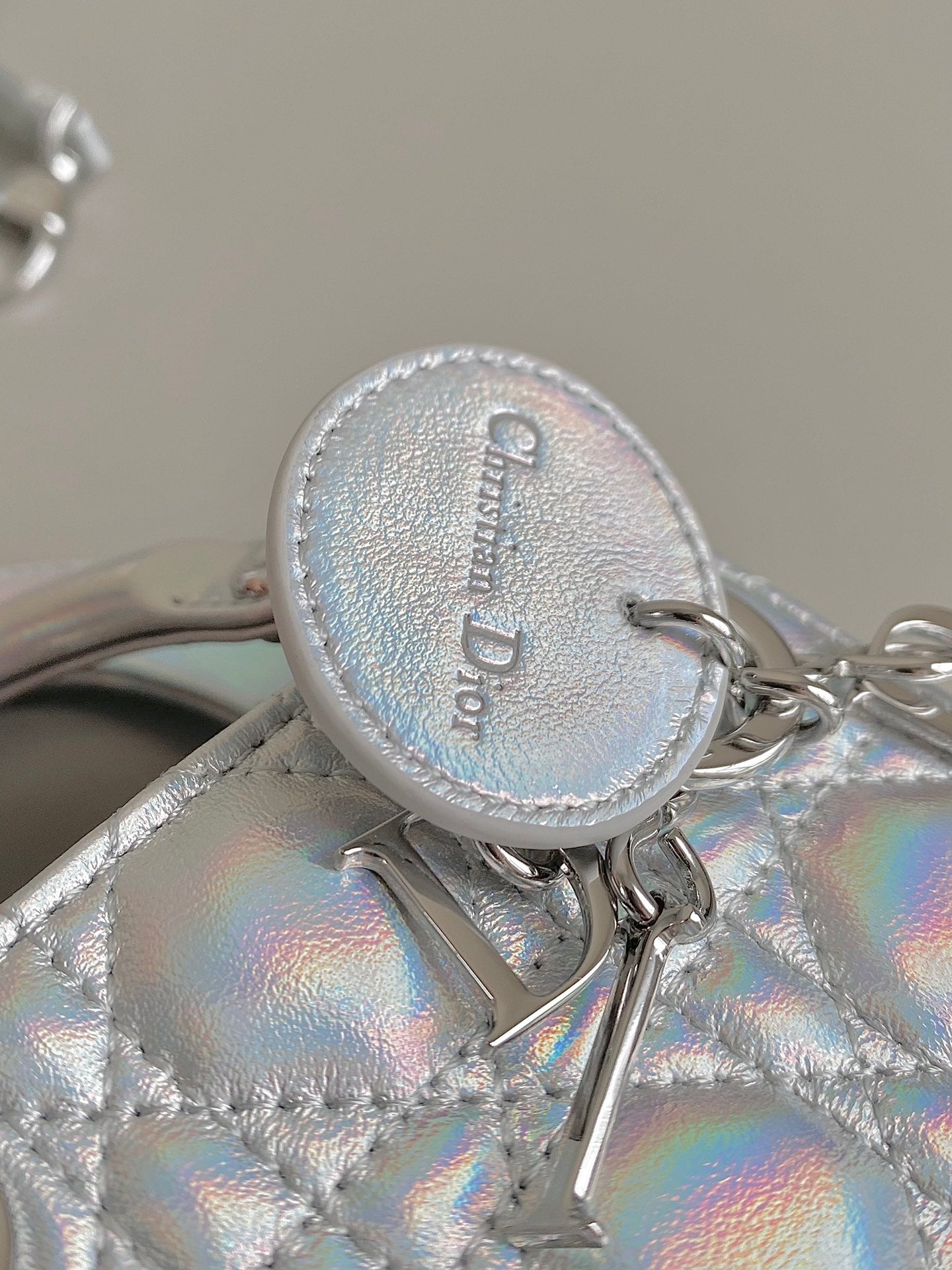 マイクロ レディ 12 バッグ シルバー ラムスキン