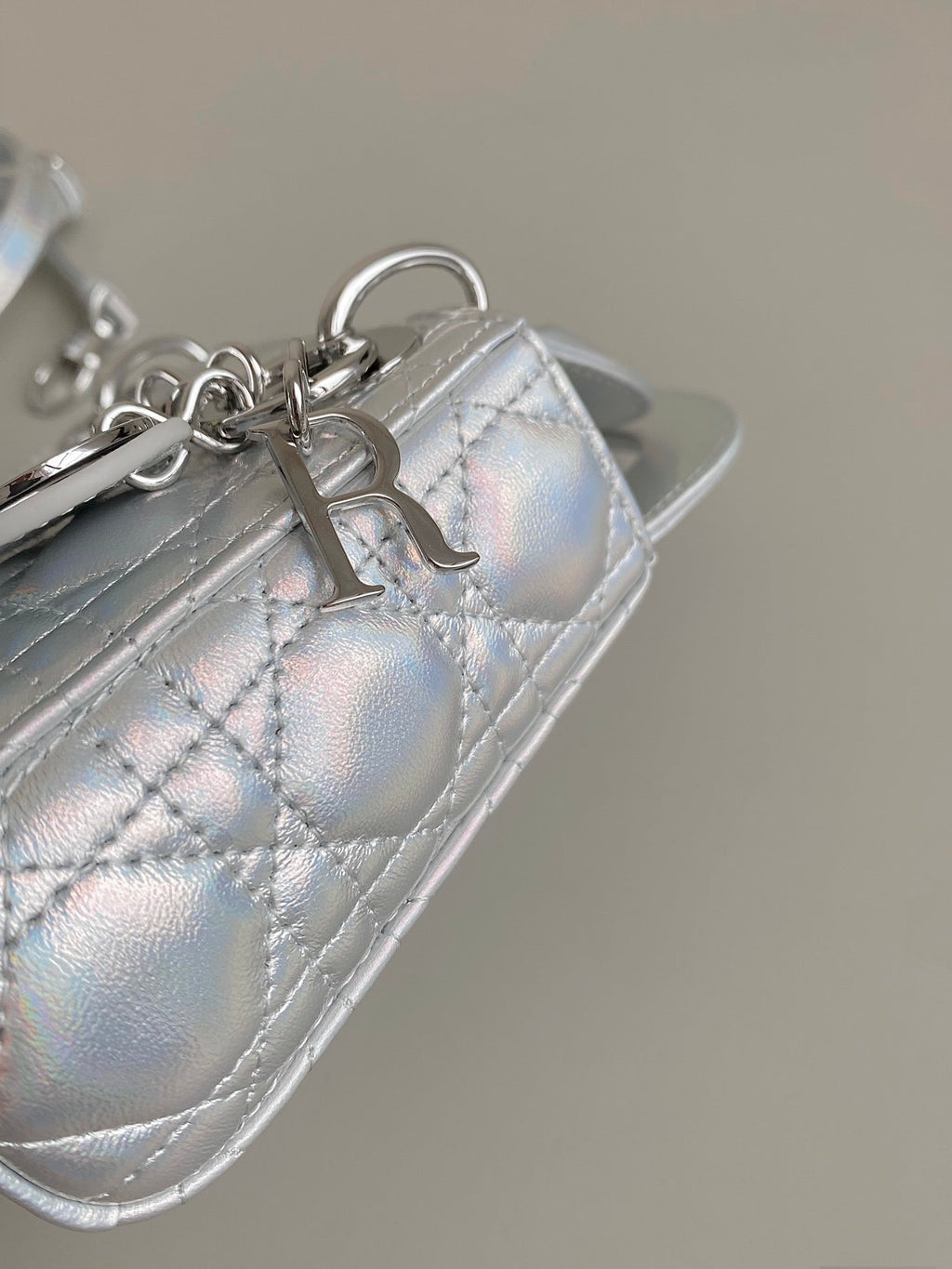 マイクロ レディ 12 バッグ シルバー ラムスキン