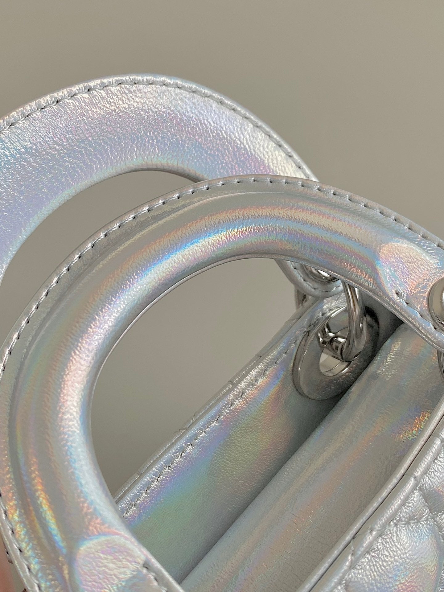 SAC MICRO LADY 12 EN CUIR D'AGNEAU ARGENTÉ