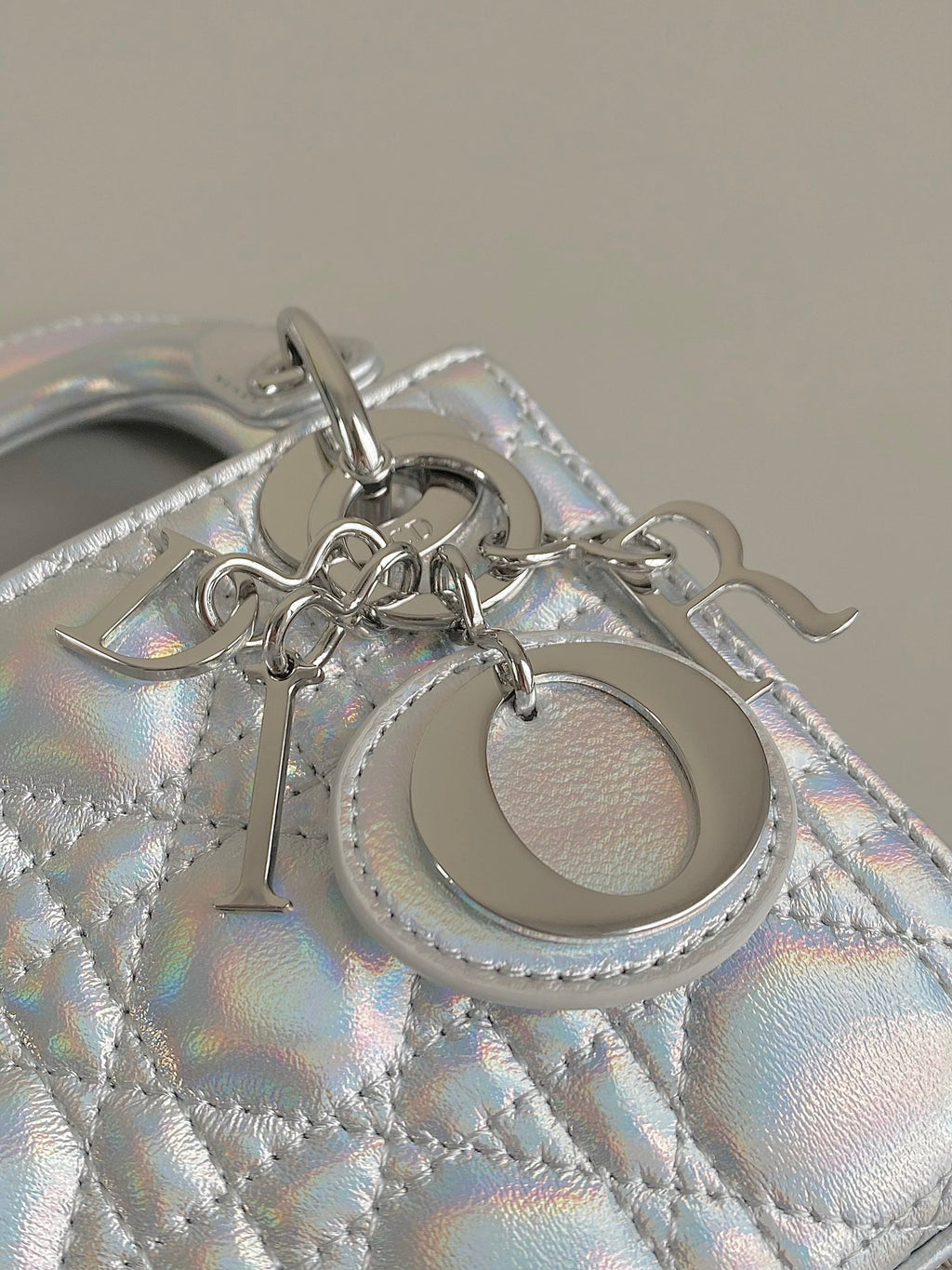 マイクロ レディ 12 バッグ シルバー ラムスキン