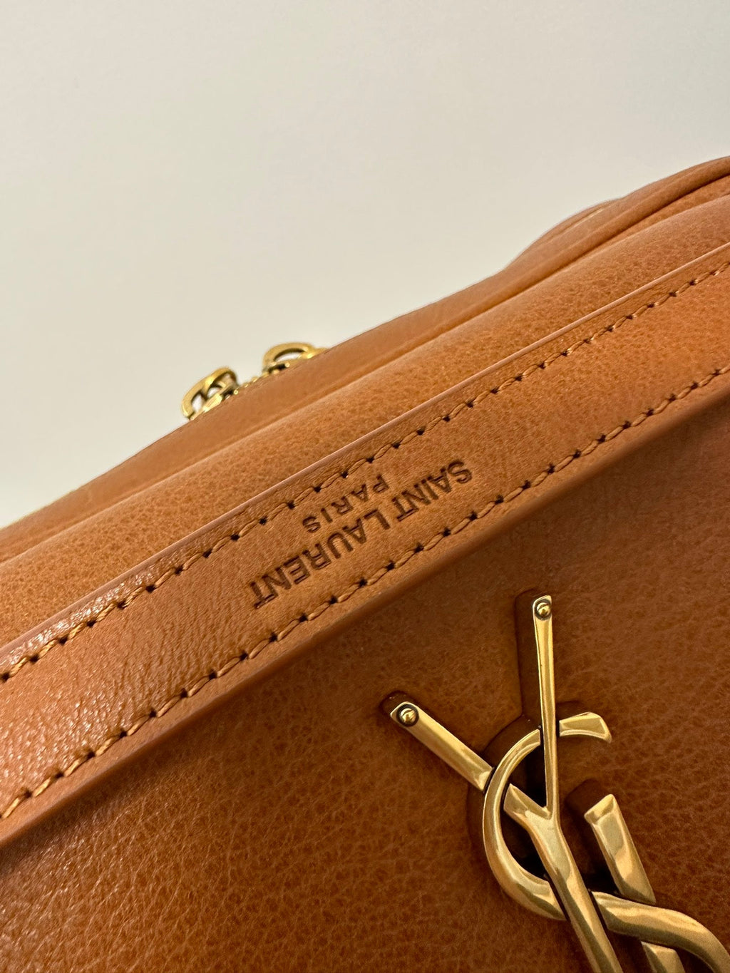 ニキ ミディアム 26 ラムスキン シナモンブラウン