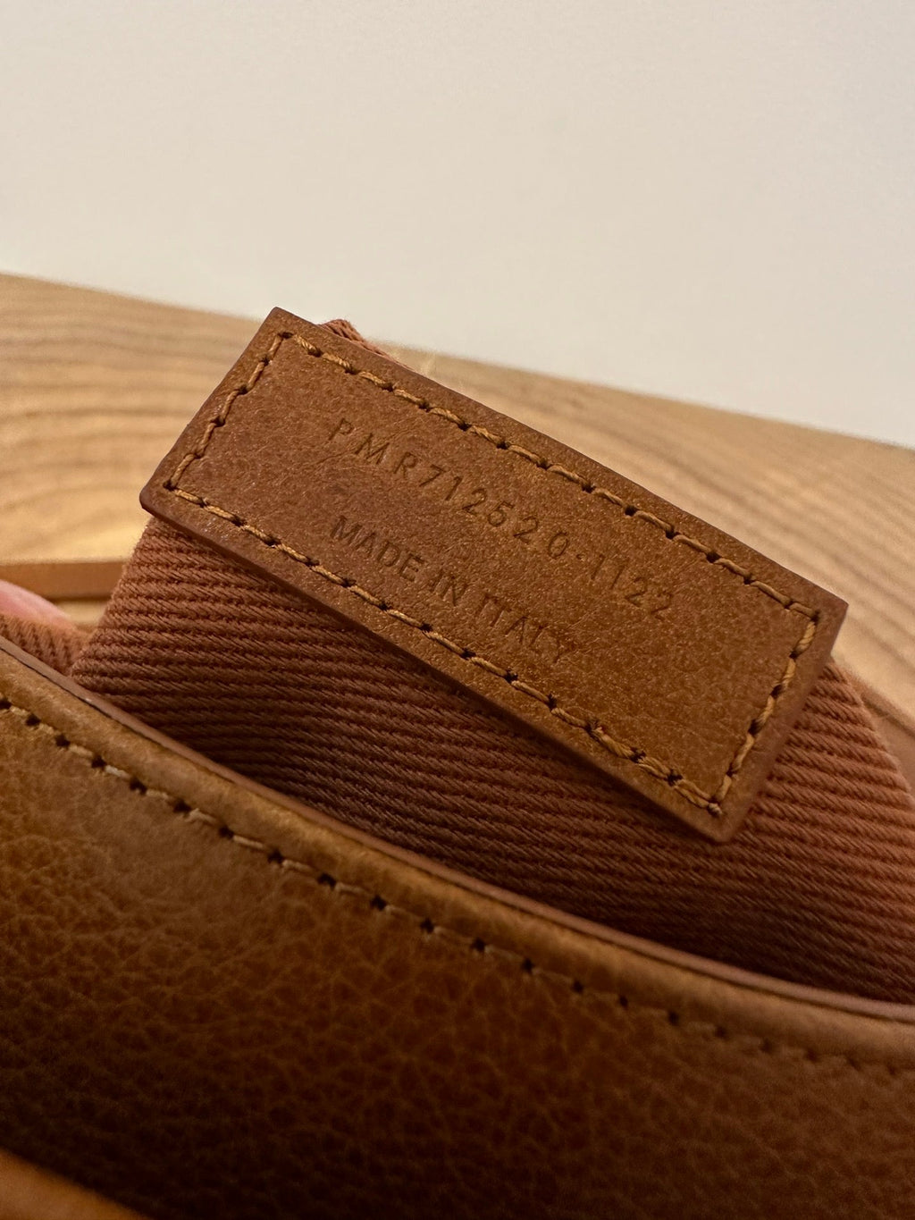 ニキ ミディアム 26 ラムスキン シナモンブラウン